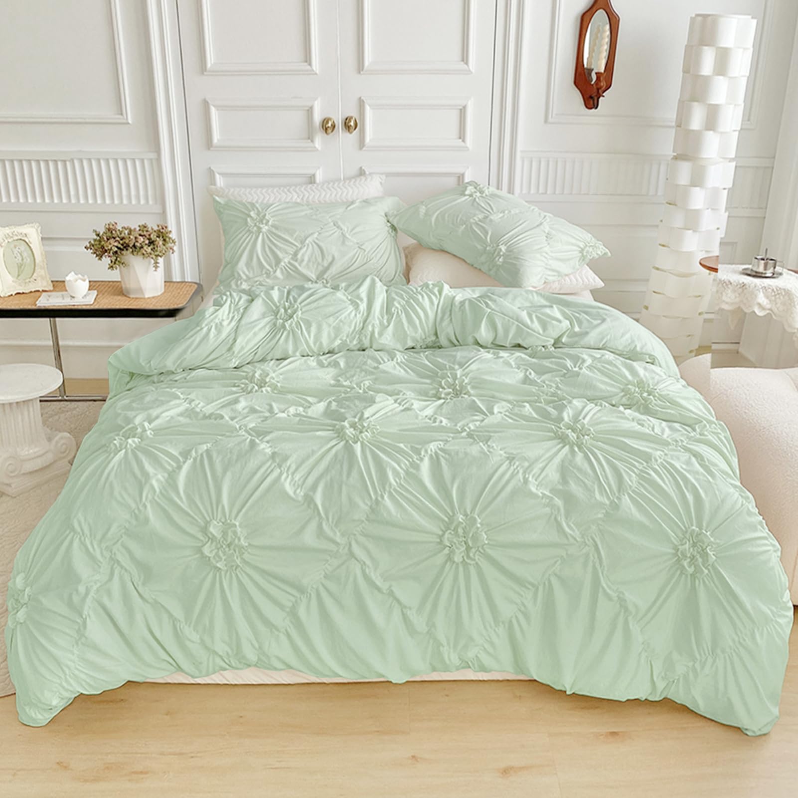 Rvciby Sage Green Flower Duvet Cover King Size,3PCS Soft Microfiber Bedding Set,Boho Textured Geometric Pattern Duvet Cover with Corner Ties &Zipper Closure (104"x90"-1 Duvet Cover,2 Pillow Cases)