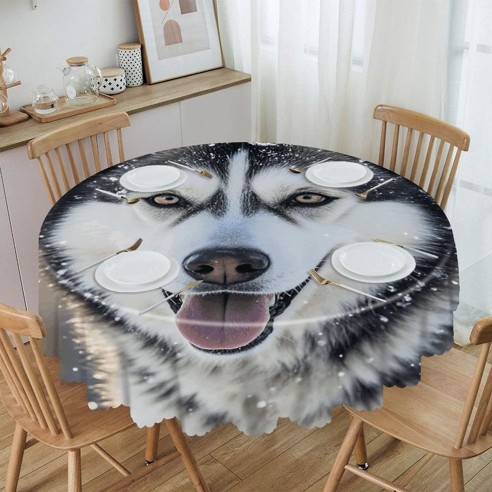 LZQPOEAS Dog in The Snow Round Tablecloth Rustic Circle Table Cloth Wrinkle Resistant Decor Tablecloth Waterproof Washable Table Cover for Kitchen Party Dining Table 60 Inch