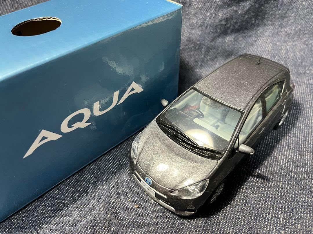 アクア カラーサンプルミニカー（グレー） 9/23（火）より #トヨタ