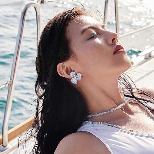 YienDoo Unique Blue Flower Earrings Studs Vintage Floral Petal Earrings Statement French Blue Iris Flower Earrings Studs Bridal Wedding Prom Earrings Jewelry for Women(Blue)