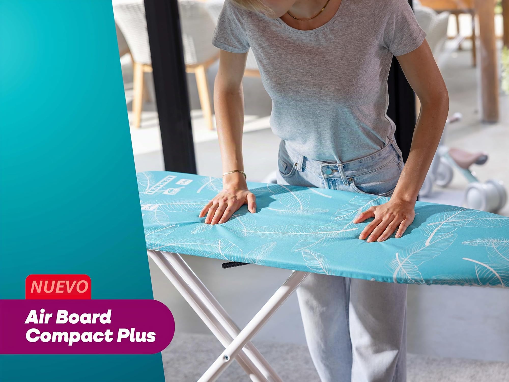 Leifheit Tabla de Planchar Air Board M Compact Plus Thermo-Reflect | Superficie 120 x 38 cm, ultraligera, altura regulable hasta 98 cm, soporte para plancha, enchufe y sujetacable