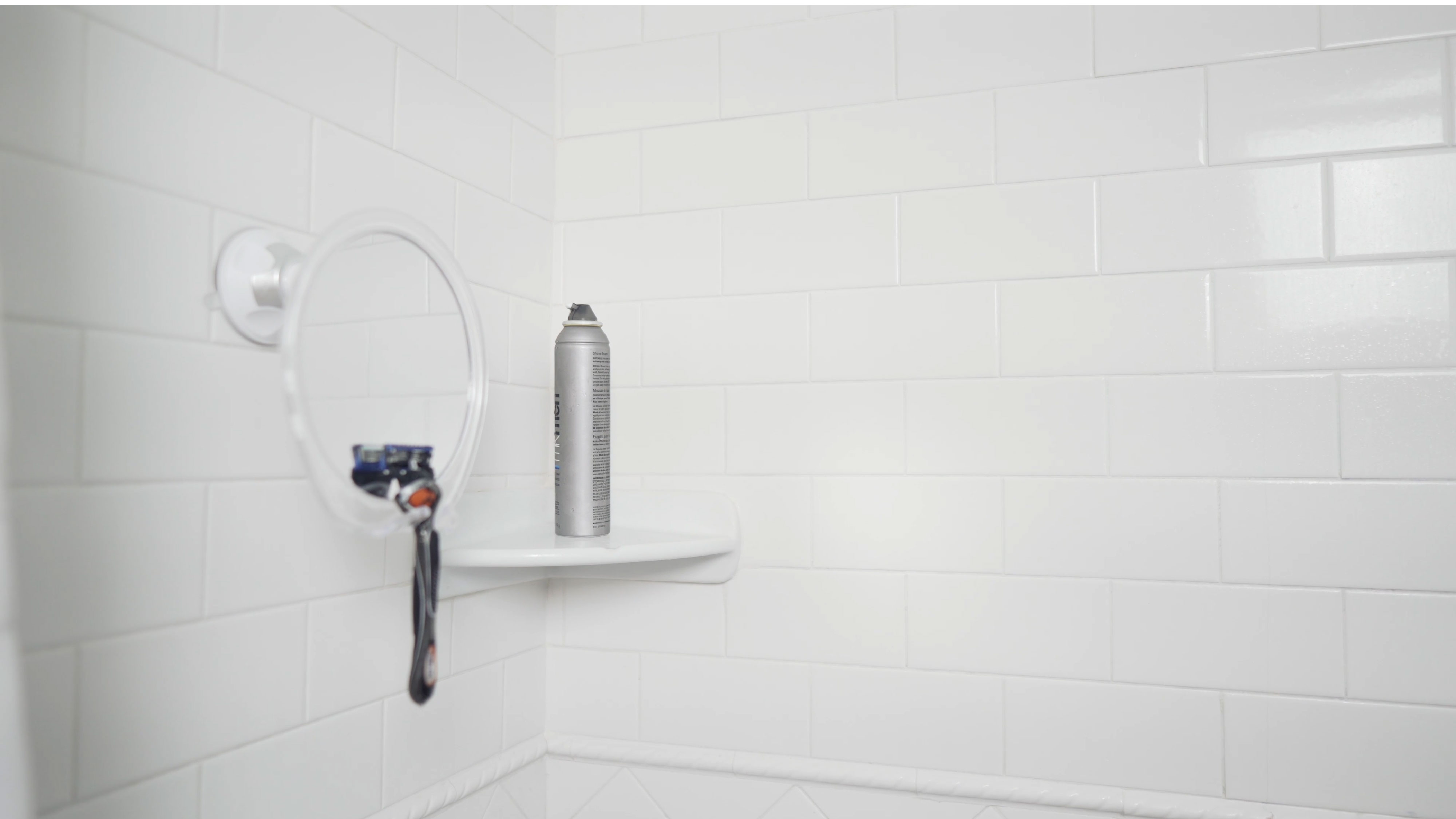 HONEYBULL Shower Mirror Fogless for Shaving with Suction, Razor