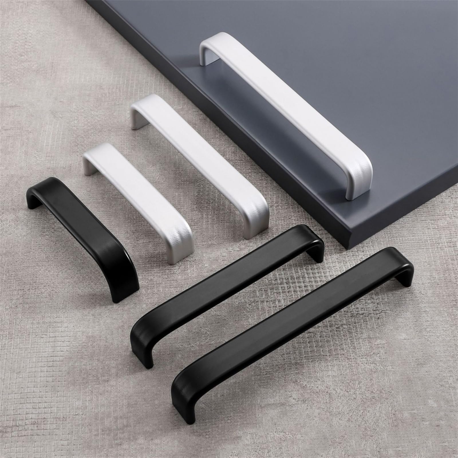 Poignées en aluminium noires 96-160mm finition mate pour meuble haut de gamme