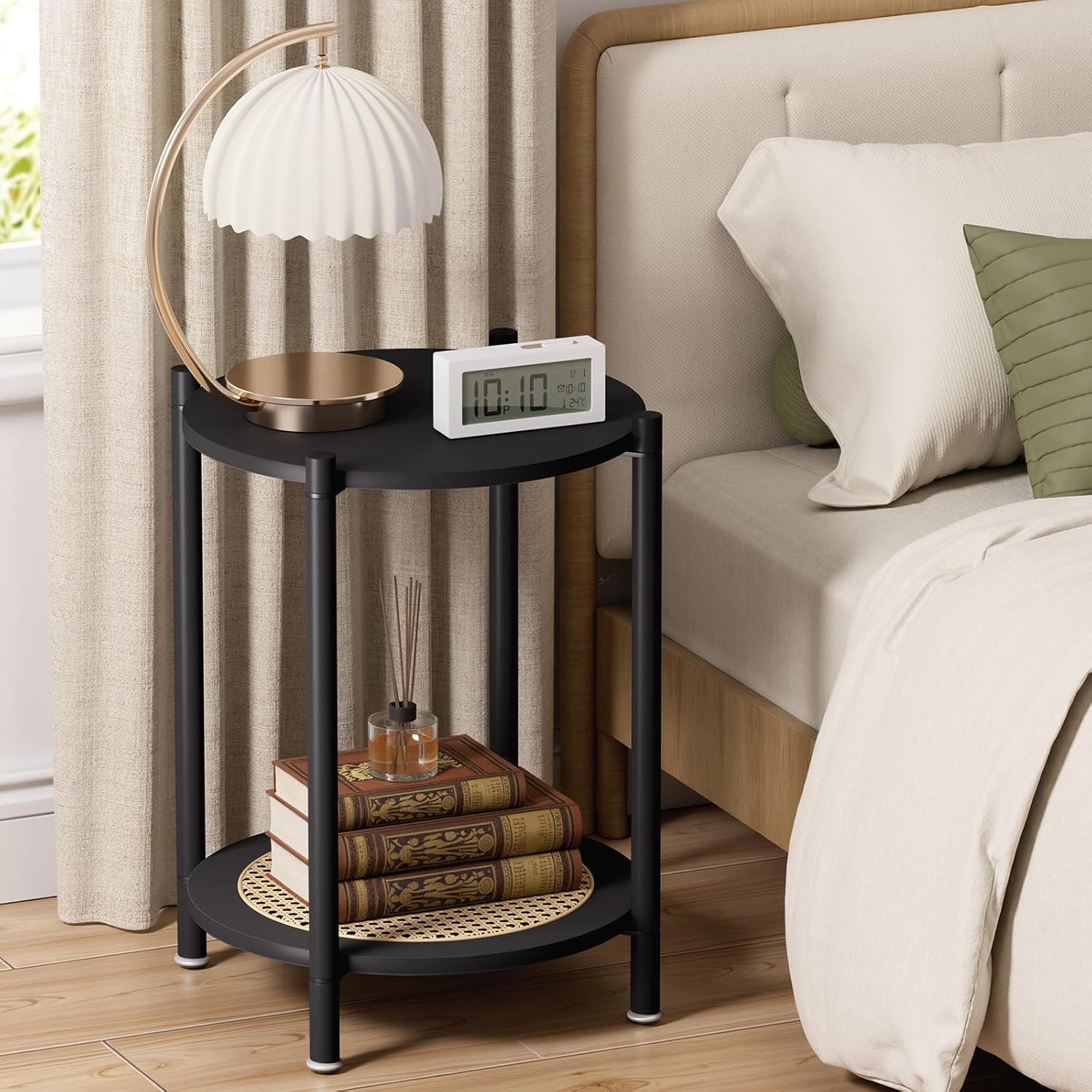 Side Table, End Table Small Round Table Sofa Bedside Table Mini Coffee Accent Table, Farmhouse Wood End Table Stand, Nightstand for Small Spaces, Living Room, Bedroom, Office, Black