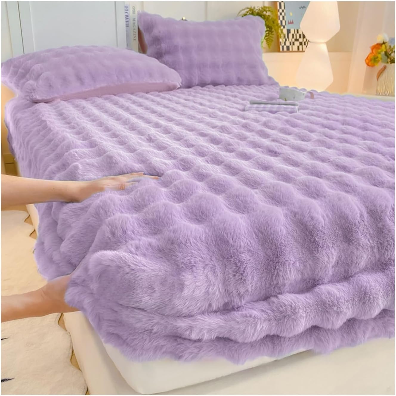 Milk Velvet Fitted Sheet, Thickened Faux Rabbit Fur Mattress Cover with Deep Pockets, Winter Warm Elastic Bed Fitted Sheet, Soft Plush Fluffy Mattress Protector Bedspread(Purple,Twin(35x79in))