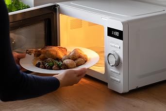 Microwave with 8 simple programs, volume 17 l, 800 W, white