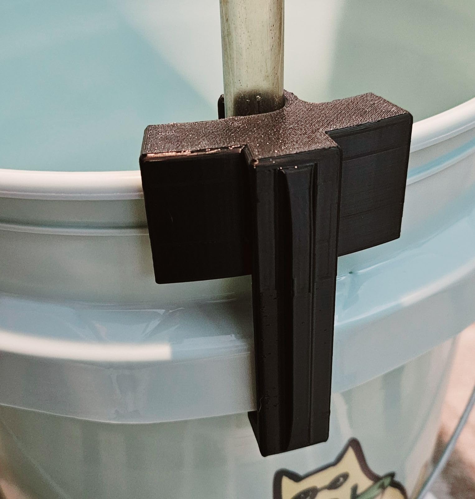 Bucket Buddie, 5 Gallon Bucket Clip for Siphon Tubing, Great for Wine, Beer, Aquarium & Hydroponic Use