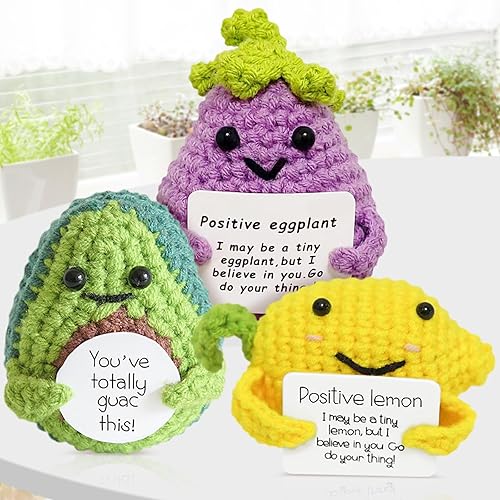 Urbun Regalo de aguacate de apoyo emocional hecho a mano con tarjeta positiva, divertida muñeca de ganchillo de fruta positiva, regalos de