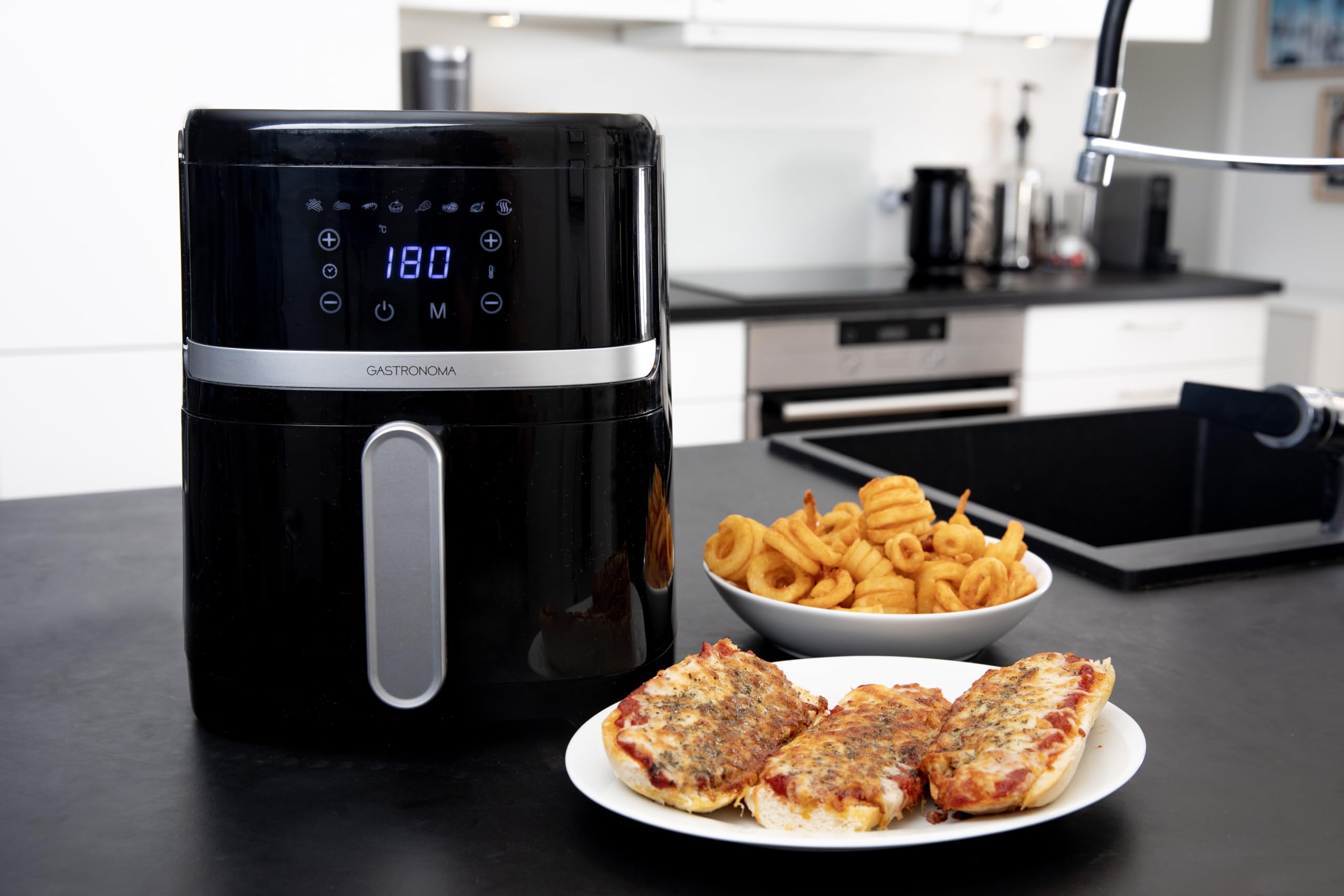Gastronoma 18290005 Airfryer Gastronoma 18290005 - Airfryer con una capacidad de 4,2 litros, pantalla táctil digital y protección contra sobrecalentamiento - Negro/Plata