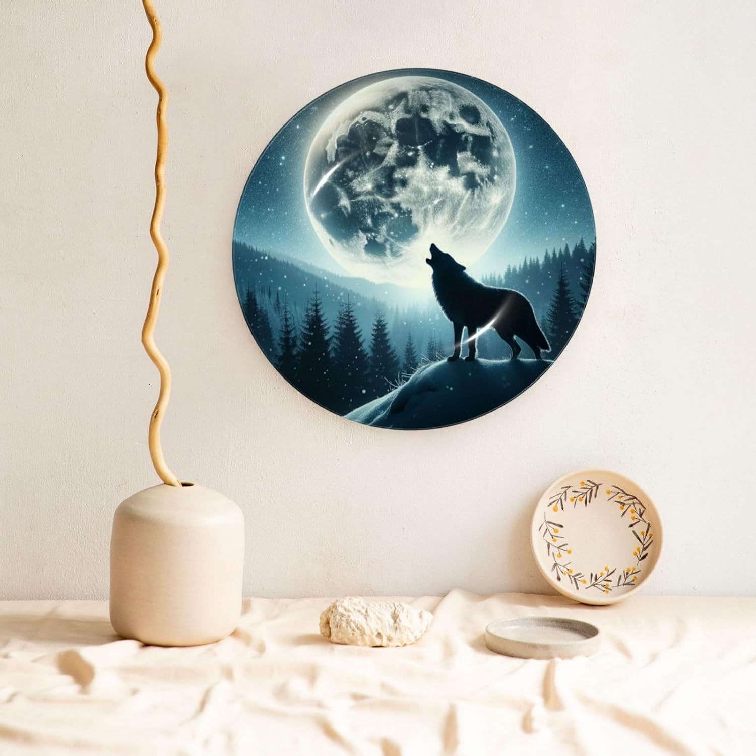 Wolf-Howl-Moon 10 Inch Decorative Plate With Stand, Elegant Display Wall Plate For Home Decor
