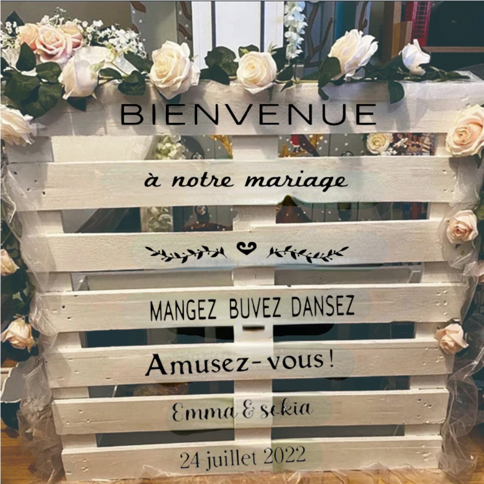 jifu Calcomanía de vinilo con diseño de espejo de bienvenida para boda, con nombres y fechas, decoración de boda, letrero de boda, vinilo decorativo para pared (57 x 62 cm)