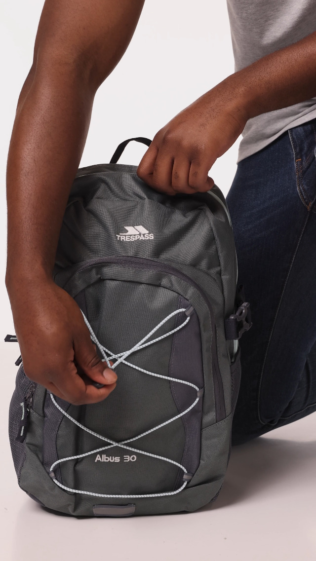 Sac à Dos Game Trespass Albus 30 Litres - 3 Sections à Zip - Polyester - Neuf Avec étiquettes