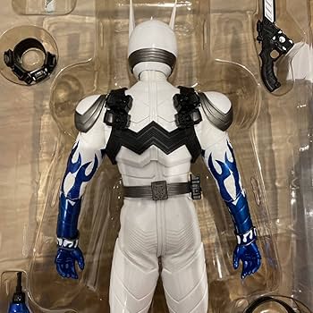 リアルアクションヒーローズ メディコムトイ RAH  仮面ライダーエターナル Amazon.co.jp: RAH 仮面ライダーエターナル 1/6 メディコムトイ リアル