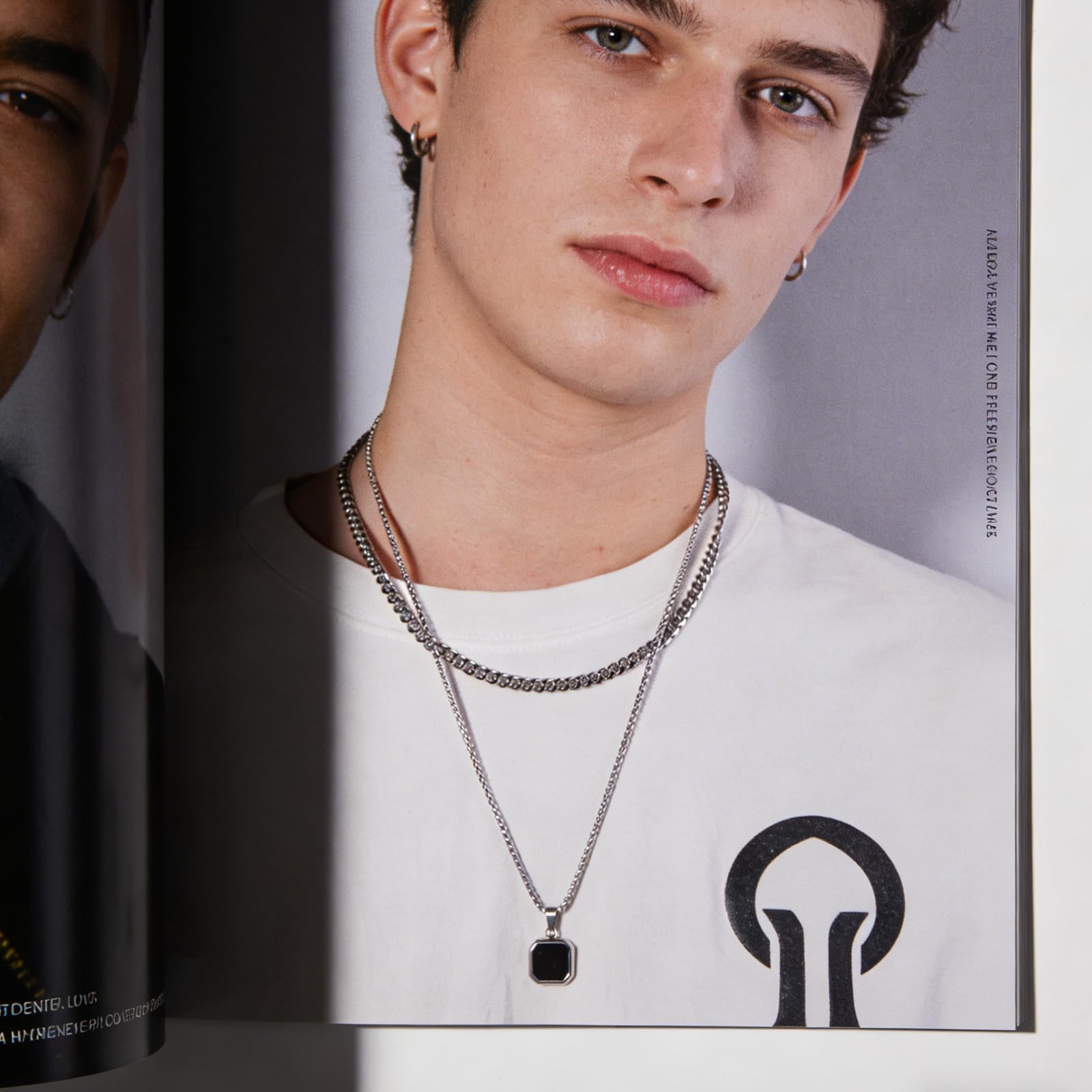 Colliers pour Homme Chaîne Gourmette : Hommes Collier Chaîne Pendentif Noir Argent Carré en Acier Inoxydable, Style Punk et Minimaliste, Bijoux Cadeau pour Garçons Femmes d'un Anniversaire de Noël