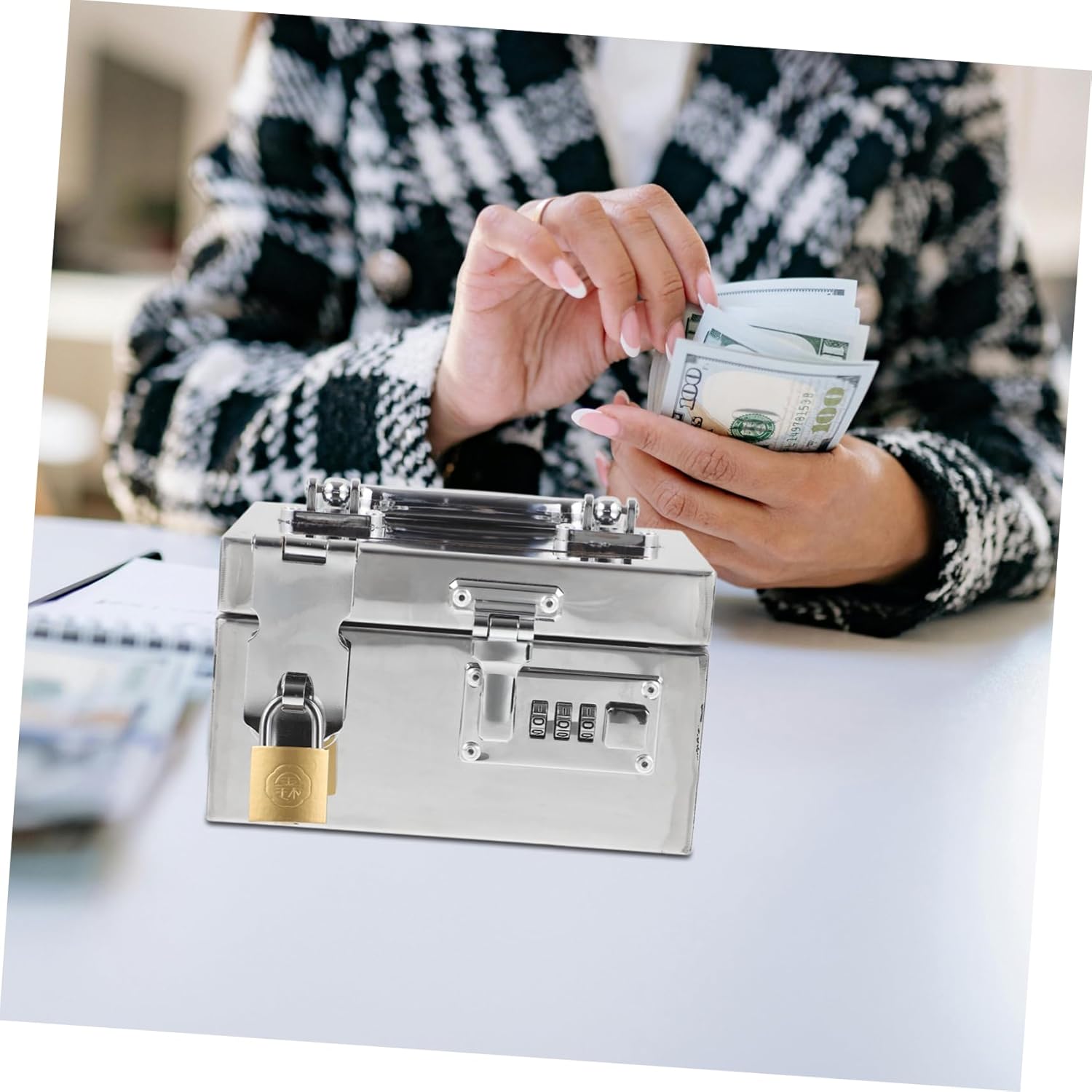 Piggy Bank for Adults with Lock Bank Money Saving Box Unbreakable Cash Saving Box