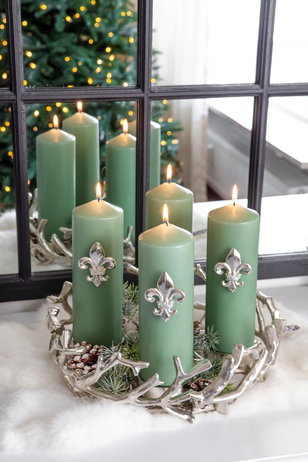 EDZARD Adventskranz Porus, Geweih-Design, Aluminium vernickelt silberfarben, Durchmesser 30 cm, für Kerze Durchmesser 6 cm