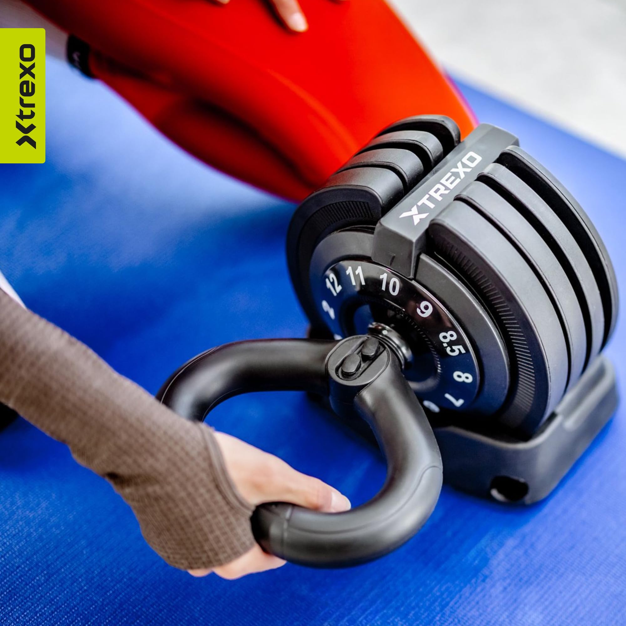 TREXO Kettlebell Regolabile 12 kg in Ghisa per Diversi Esercizi Versatili Manubrio a Sfera Professionale con 16 Livelli di Regolazione Nero