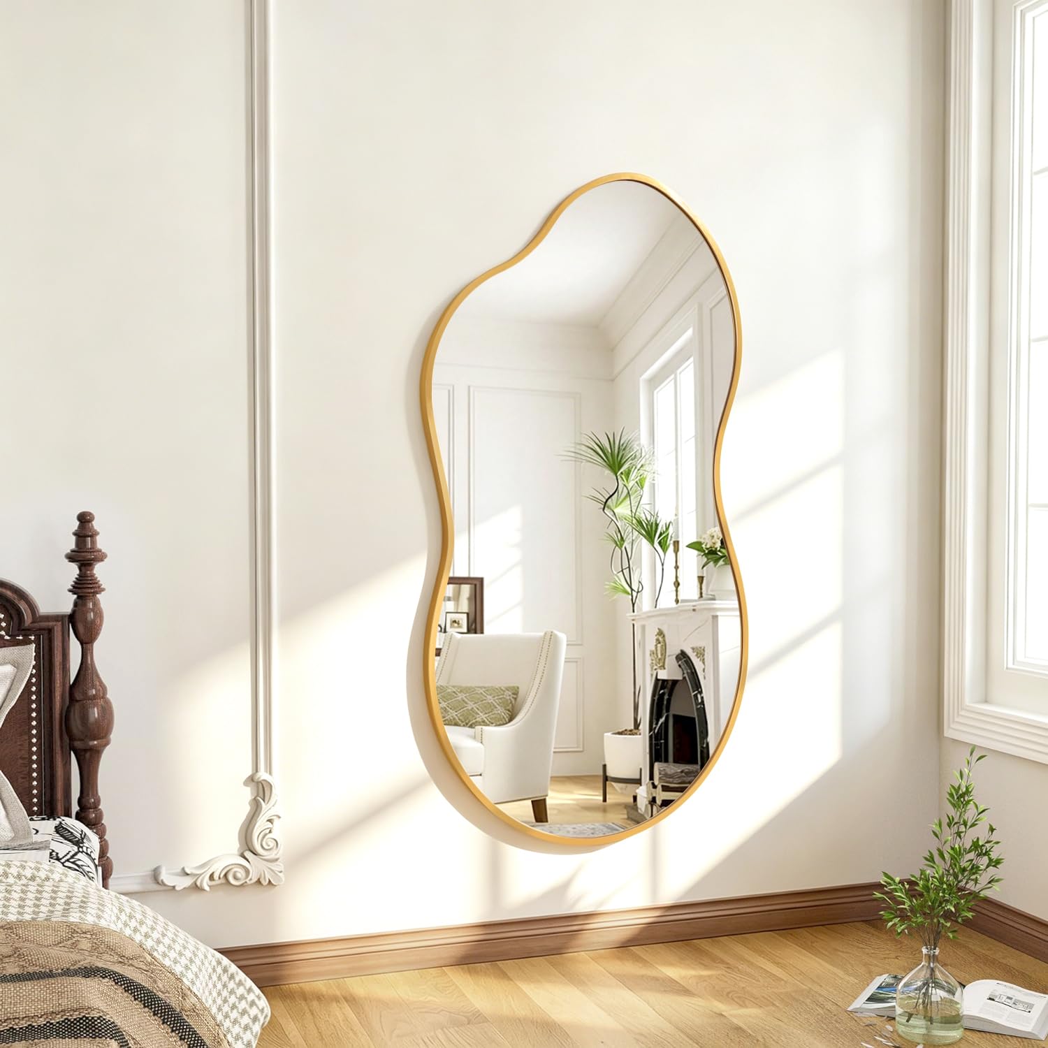 JJUUYOU Grande specchio da parete asimmetrico con cornice in metallo irregolare, moderno e unico, specchio decorativo per bagno, camera da letto, soggiorno, ingresso, corridoio, 55 x 100 cm, oro