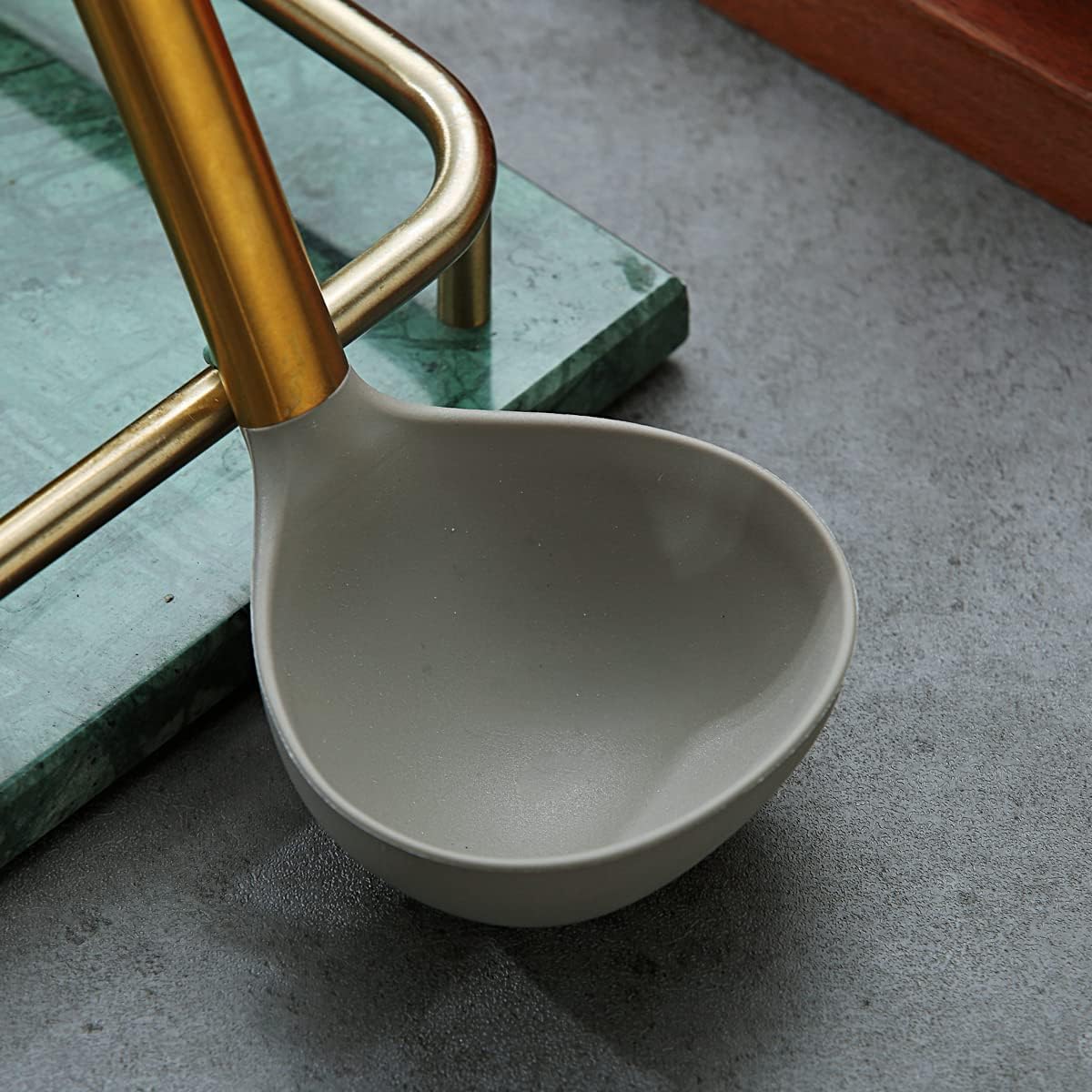 Gold Ladle, Berglander Non-stick Silicone Kitchen Ladle With Titainium Gold Plating handle, Soup Ladle, Cooking Ladle Soup Spoon For Cooking, Dishwasher Safe, Easy to Clean