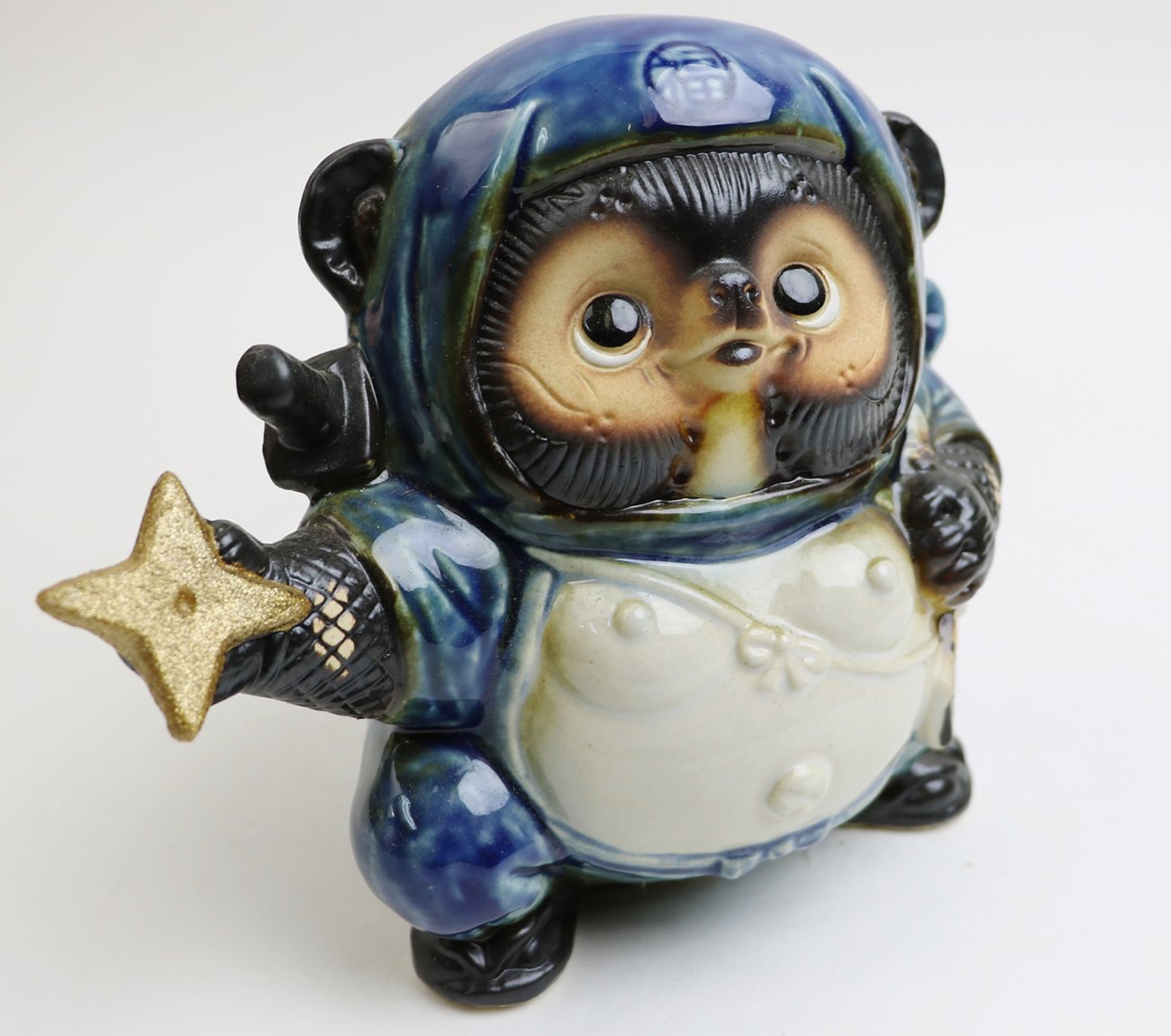 Amazon.co.jp: 信楽焼 手裏剣忍者狸（青） しがらきハンカチパッケージ