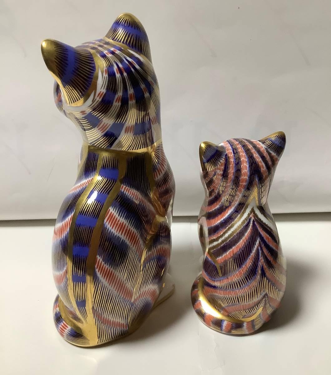 ロイヤルクラウンダービー 猫 ペーパーウエイト ネコ ロイヤル・クラウン・ダービー ペーパーウェイト お座りする仔猫を