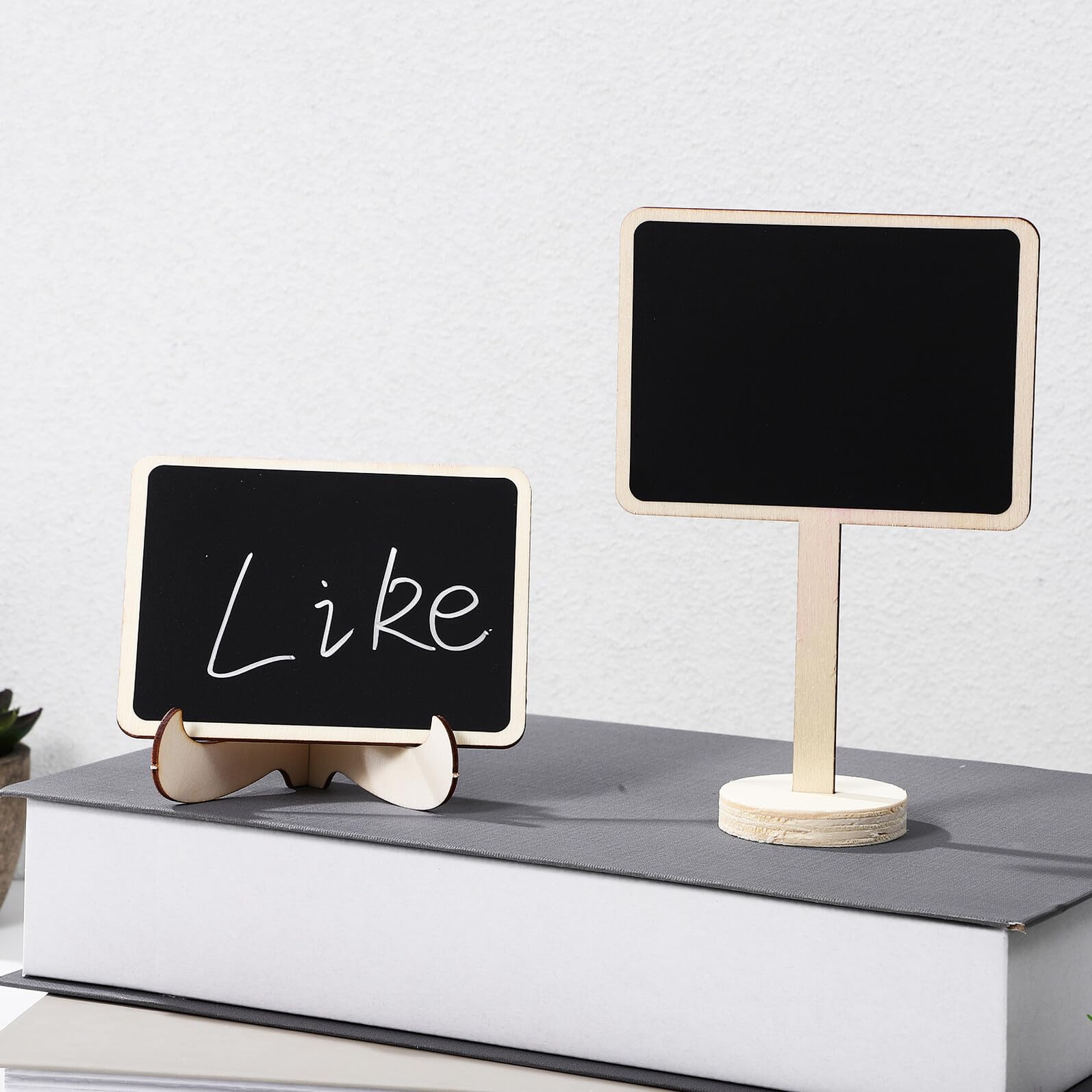 Mini Holz kreidetafeln mit Ständer Kleine Tafeln für Tischbeschriftung Food Chalkboard Signs zum Beschriften von Speisen Abwischbar Stabil und Leicht für Hochzeit Zufällige Farbe