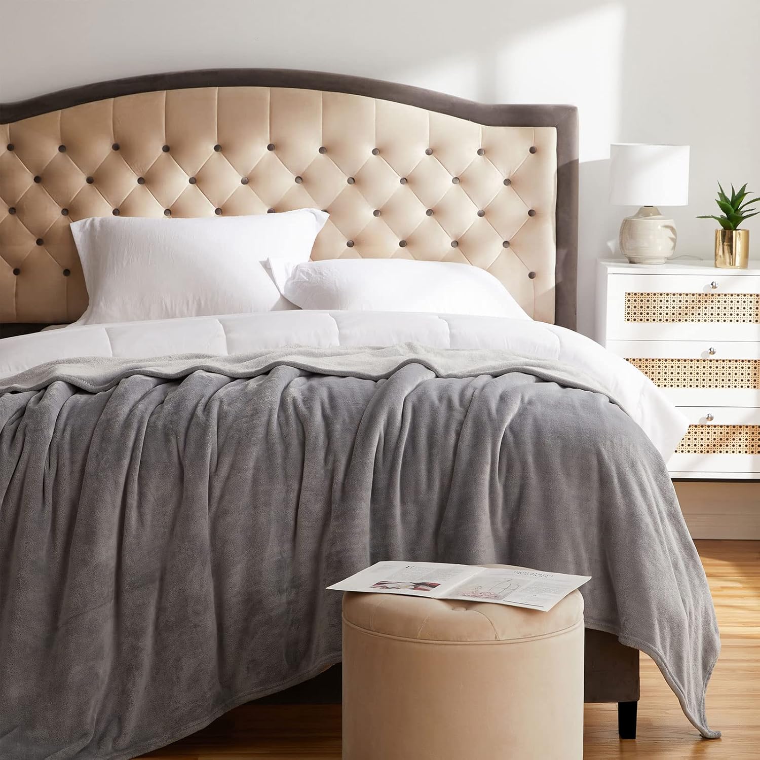 Fleece Blanket King Size Grey Lightweight Super Soft Cozy Luxury Bed Blanket Microfiber - Image 4