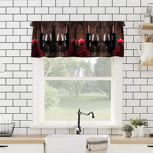 Miniatura 2 de Cenefa de ventana de cocina con rosas rojas y vino, botella de vino tinto, vela de vino y rosas sobre fondo de madera, cortinas con bolsillo para
