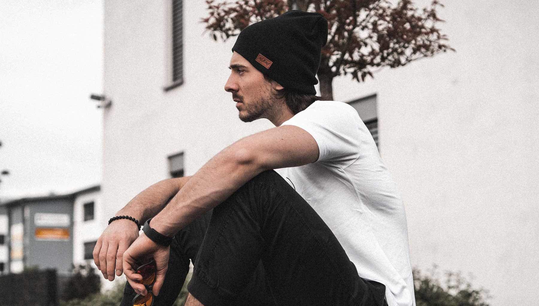 Nebelkind Unisex Beanie Classy skórzana łatka czapka dziergana czarna One Size