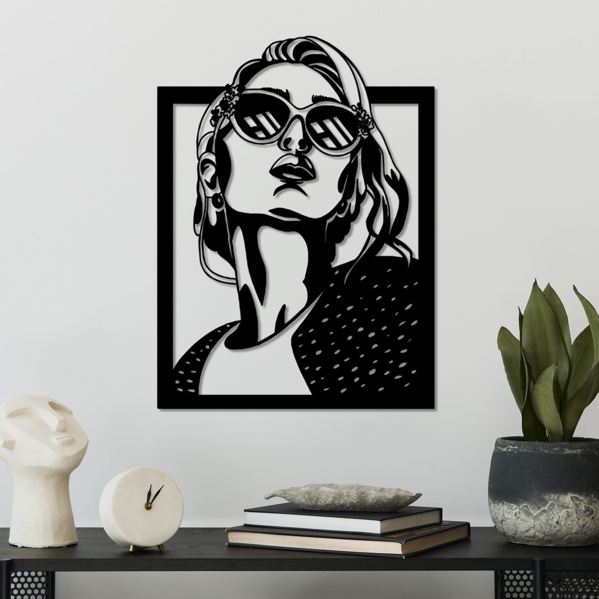 Stylish Black Decorative Metal Wall Accessory, 55 x 40 cm, 100% Metal, 1.5 mm Thickness, Perfect for Modern Home Decor & Art Display