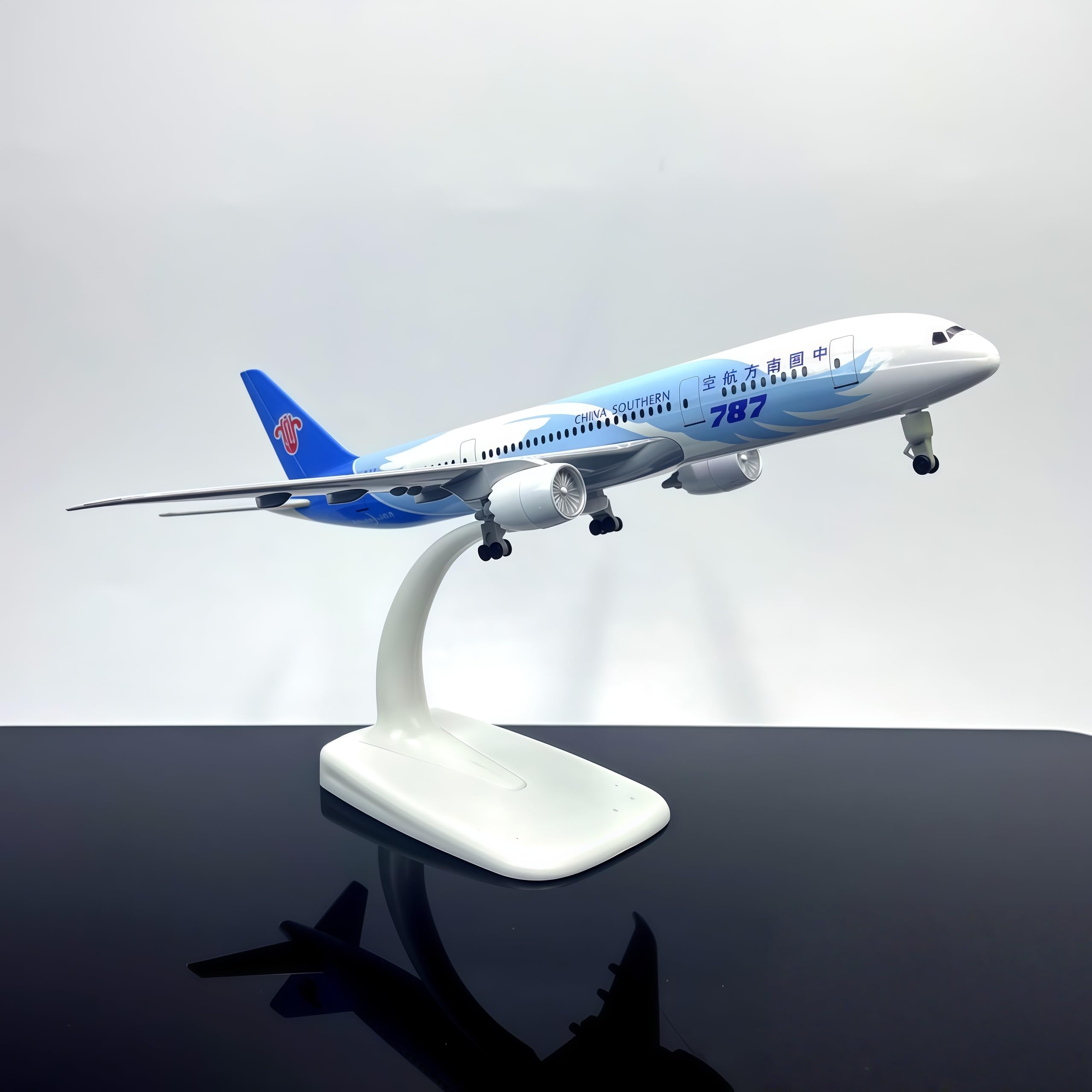 LGSRSNXHTX 1/300 Diecast Metal Airplane Model with Stand China Southern B787 Plane Model for Adult Aviation Gifts,Desktop Display Airplane Ornament