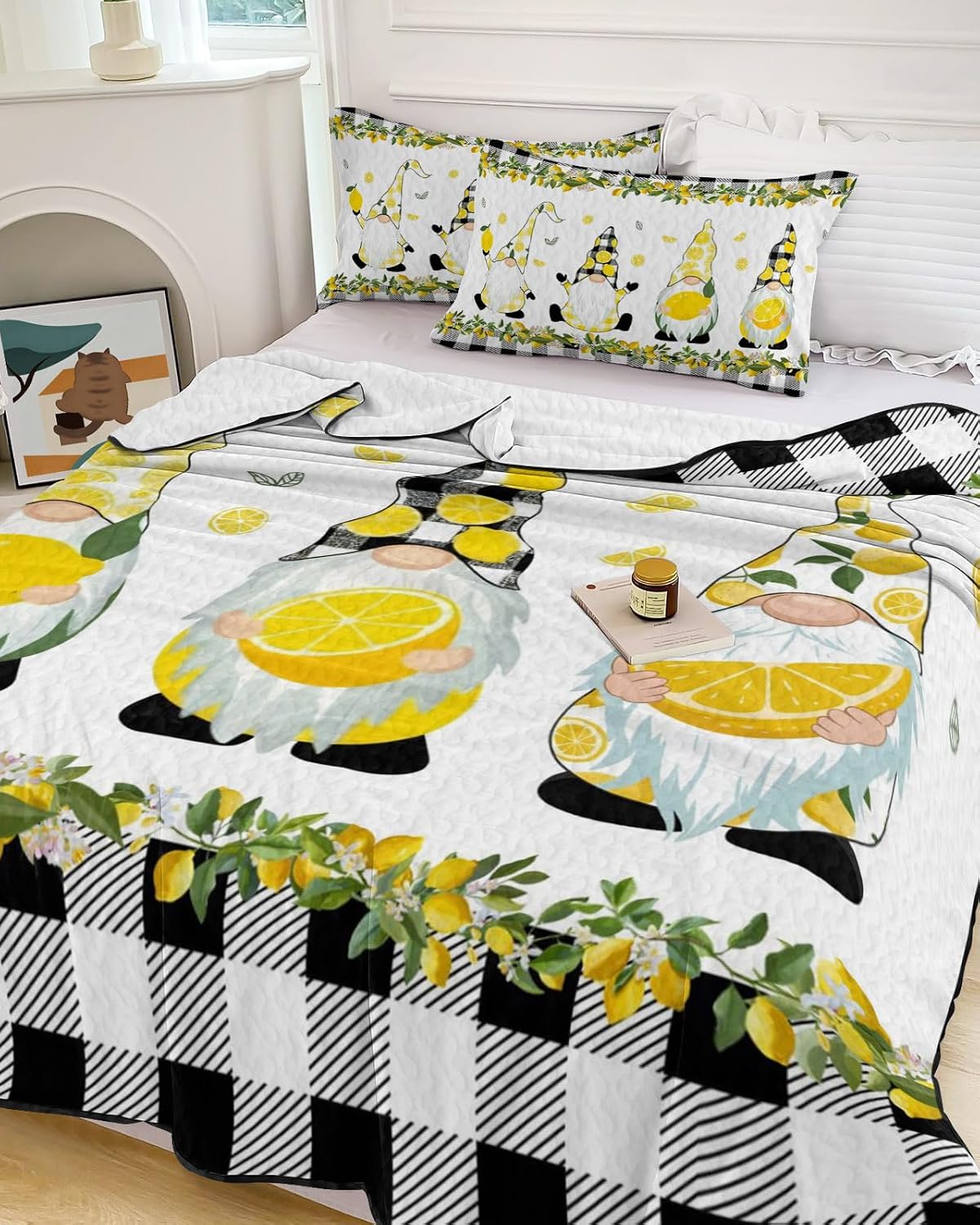 Full Size Quilt Set, Country Lemon Gnome Lightweight Bedspread Coverlet Set Soft Microfiber Summer Quilt with 2 Pillow Shams, Buffalo Black and White Plaid 3 Piece Comforter Bedding Set