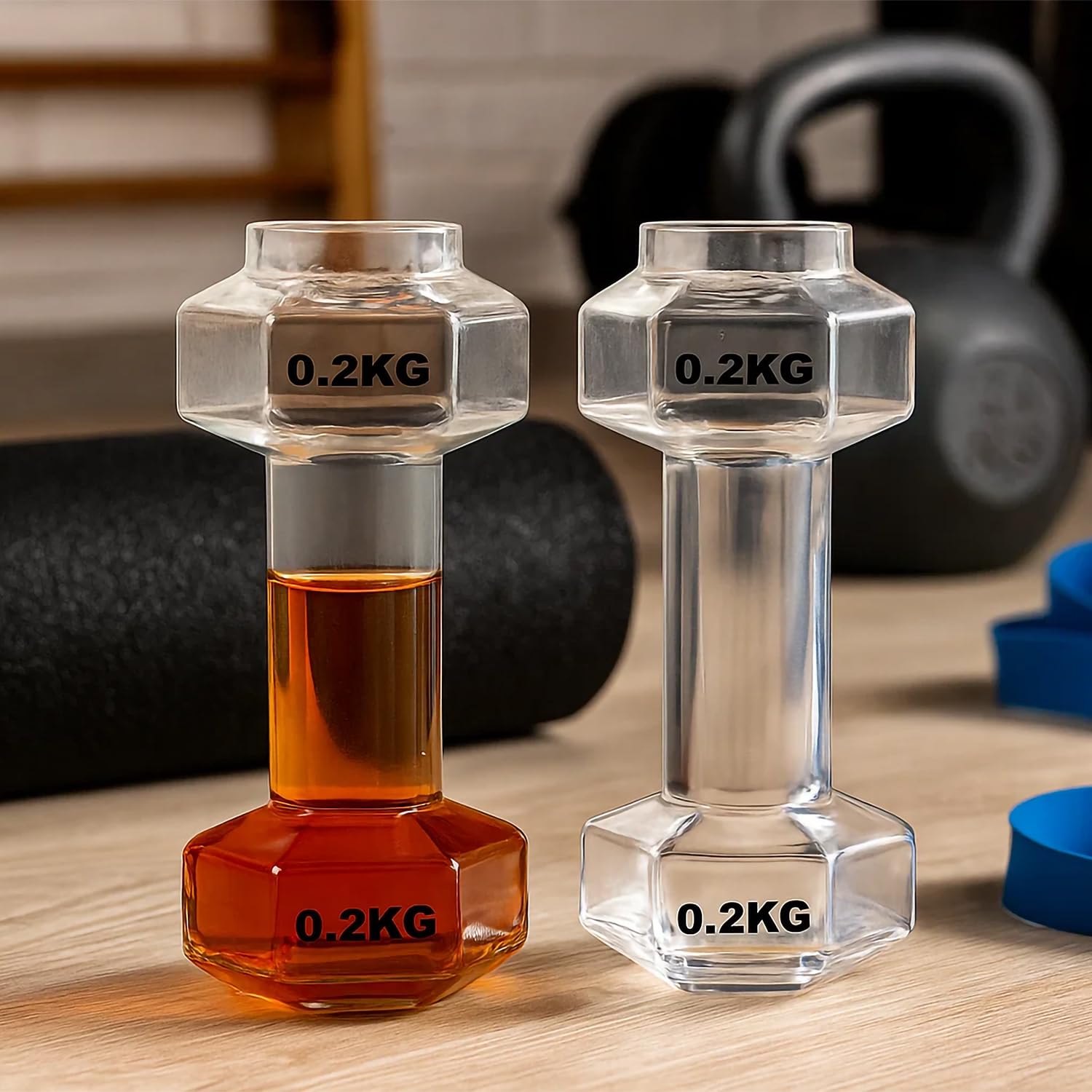 CKB LTD Kieliszki do hantli – zestaw 2 nowatorskich kieliszków do wódki, napojów spirytusowych i tequili, zabawny prezent fitness dla mężczyzn, miłośników siłowni i wieczorów imprezowych, 60 ml
