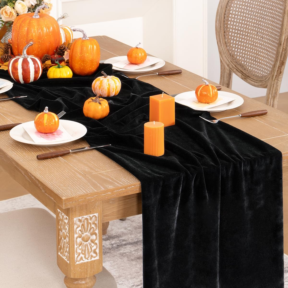 DeZerlor Velvet Table Runner Christmas Table Runner 20 x 120 Inch Luxurious Elegant Velvet Fabric Table Decorations for Xmas Dinner Holiday Wedding Bridal Baby Shower, Black（3 Pack）