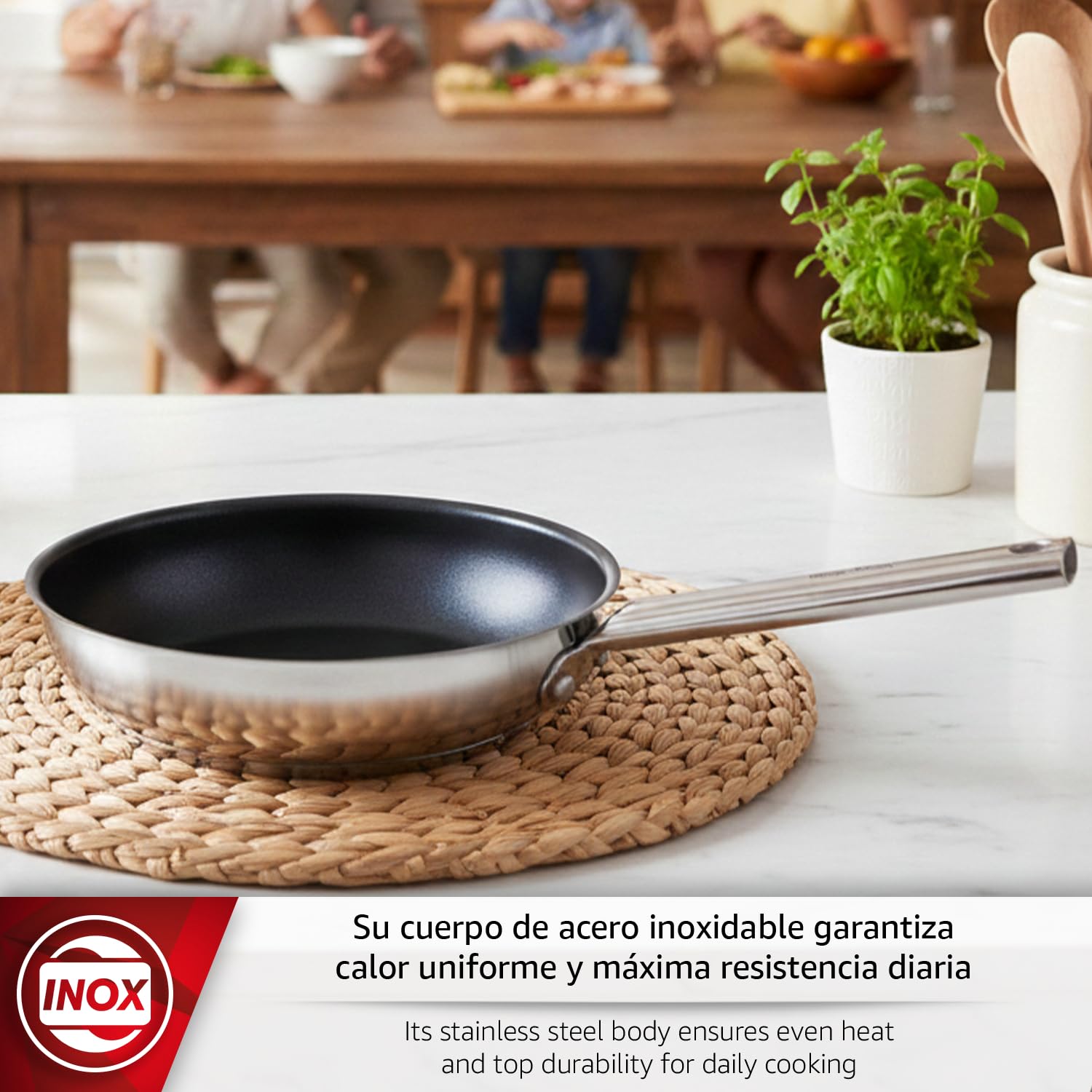 MAGEFESA VERSATILE Sartén de 28 cm de Diámetro Fabricada en Acero Inoxidable, Para Todo Tipo de Fuegos Incluido Horno hasta 200ºC, Con Antiadherente