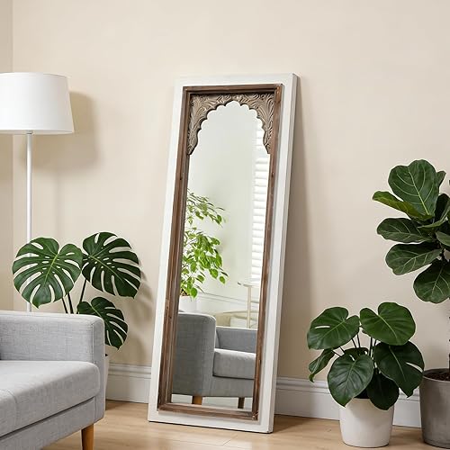 Espejo vintage pequeño de longitud completa con soporte de 42 pulgadas, hecho a mano, acabado envejecido, blanco inclinado, espejo de piso de madera