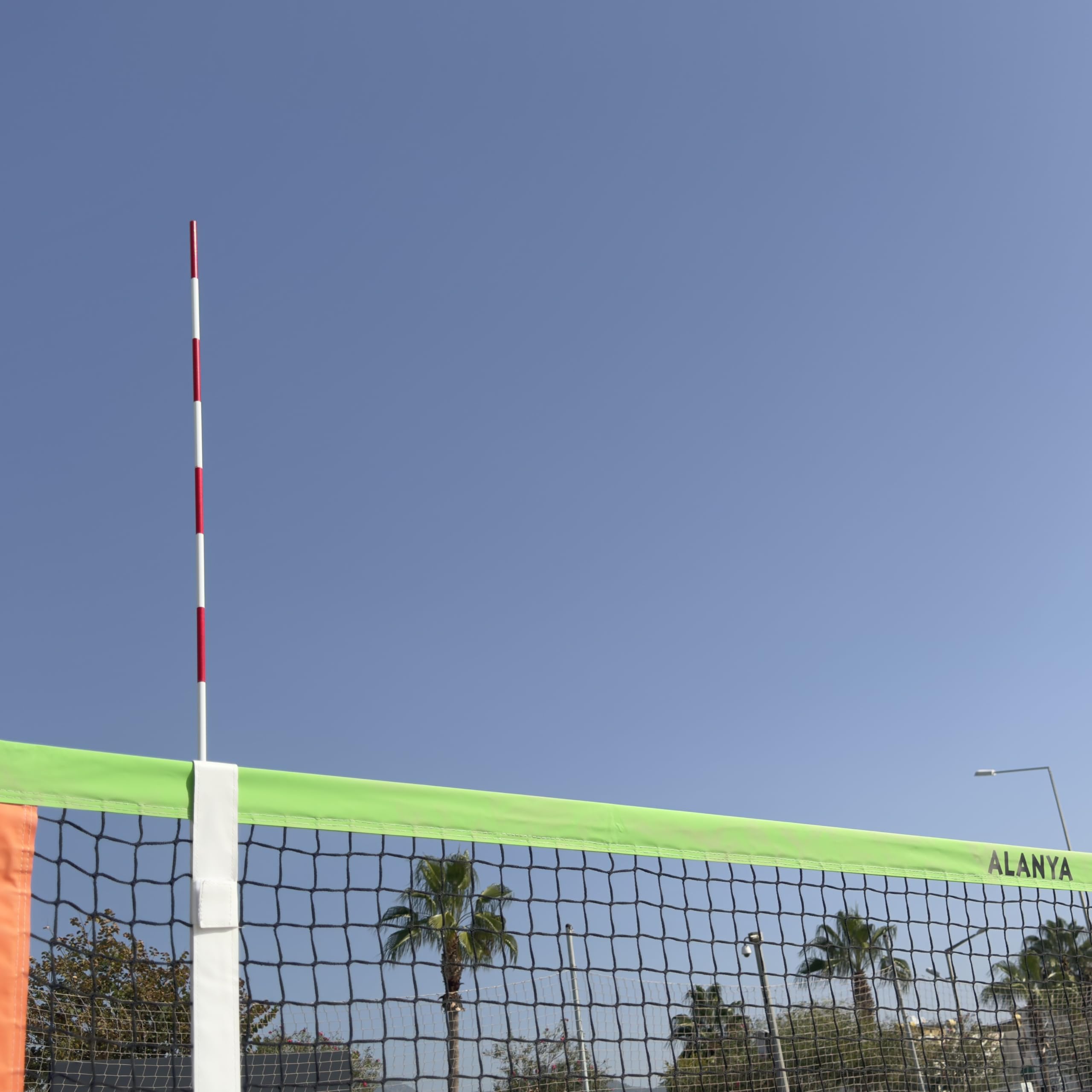 Faltbare Volleyball-Antennen-Set mit PU-Leder-Haken-und-Loop-Hülsen, faltbare Fiberglas-Antennen, Weiß, 2 Stück Indoor- und Beachvolleyball-Netzantennen