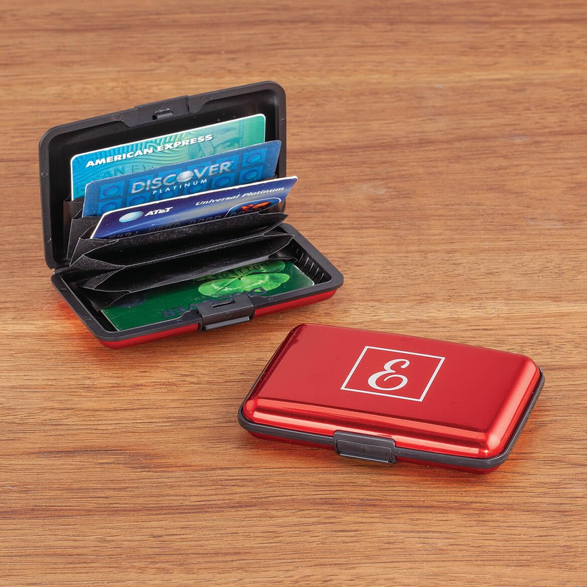 Fox Valley Traders Custom Initial Aluminum Credit Card Holder, Crafted with 100% Durable Aluminum, Accessories - Red Design, Measures 4 1/4