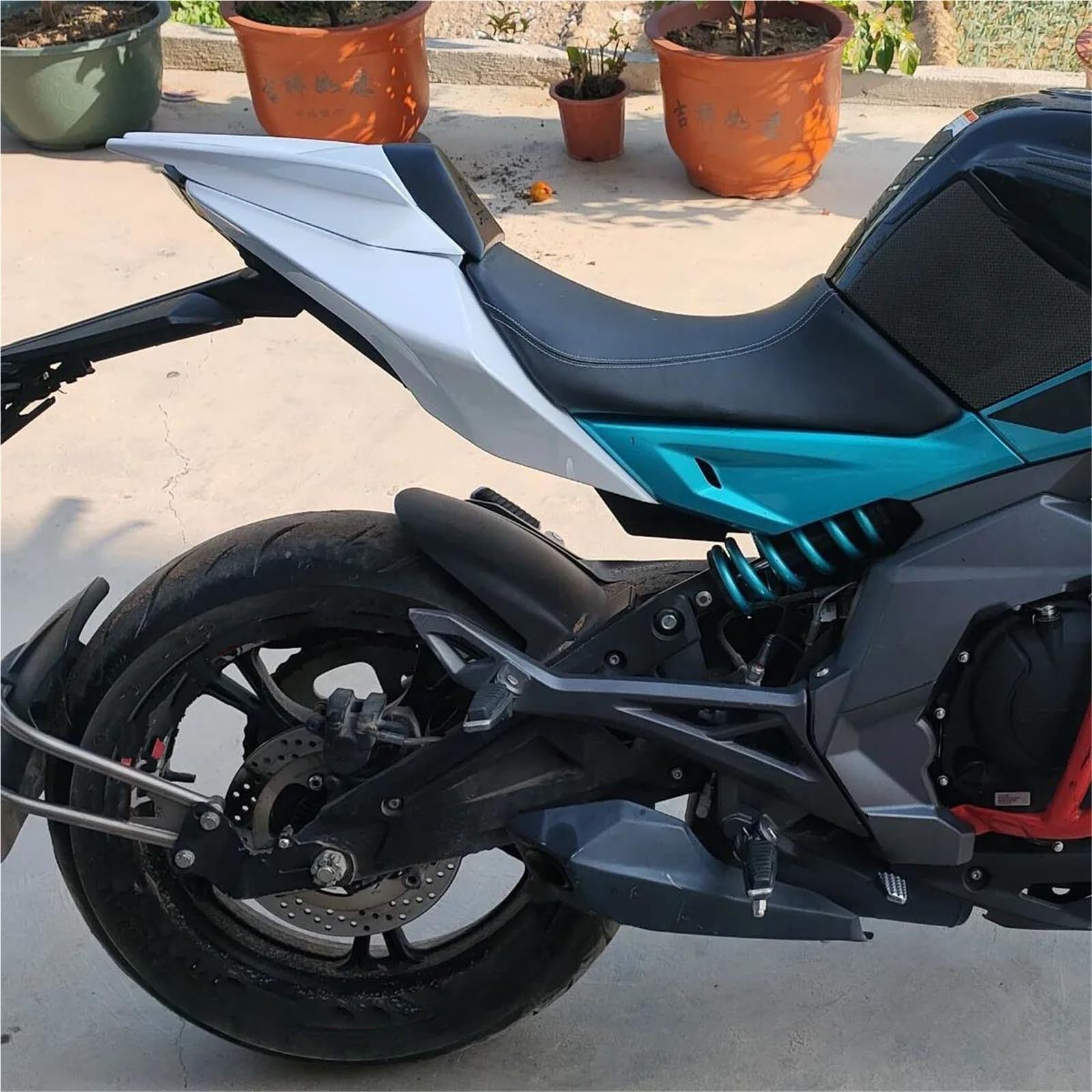 Sitzgehäuse Motorrad Modifikation Rücksitzkissen Buckel Rennstrecke Für CFMOTO Für 650NK 400NK(Style 4)