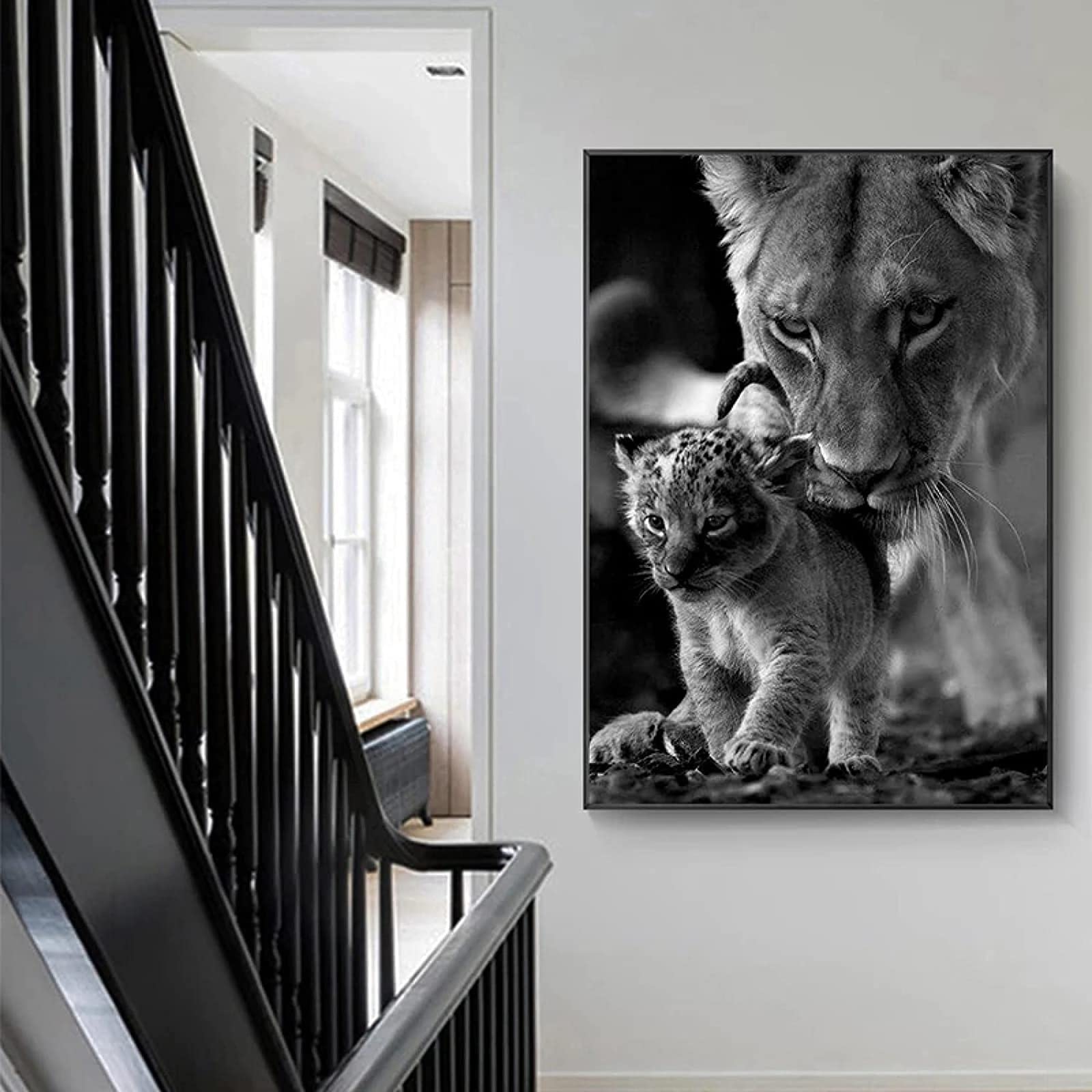 Peinture tableau lionne lionceau noir blanc décoration murale salon sans cadre