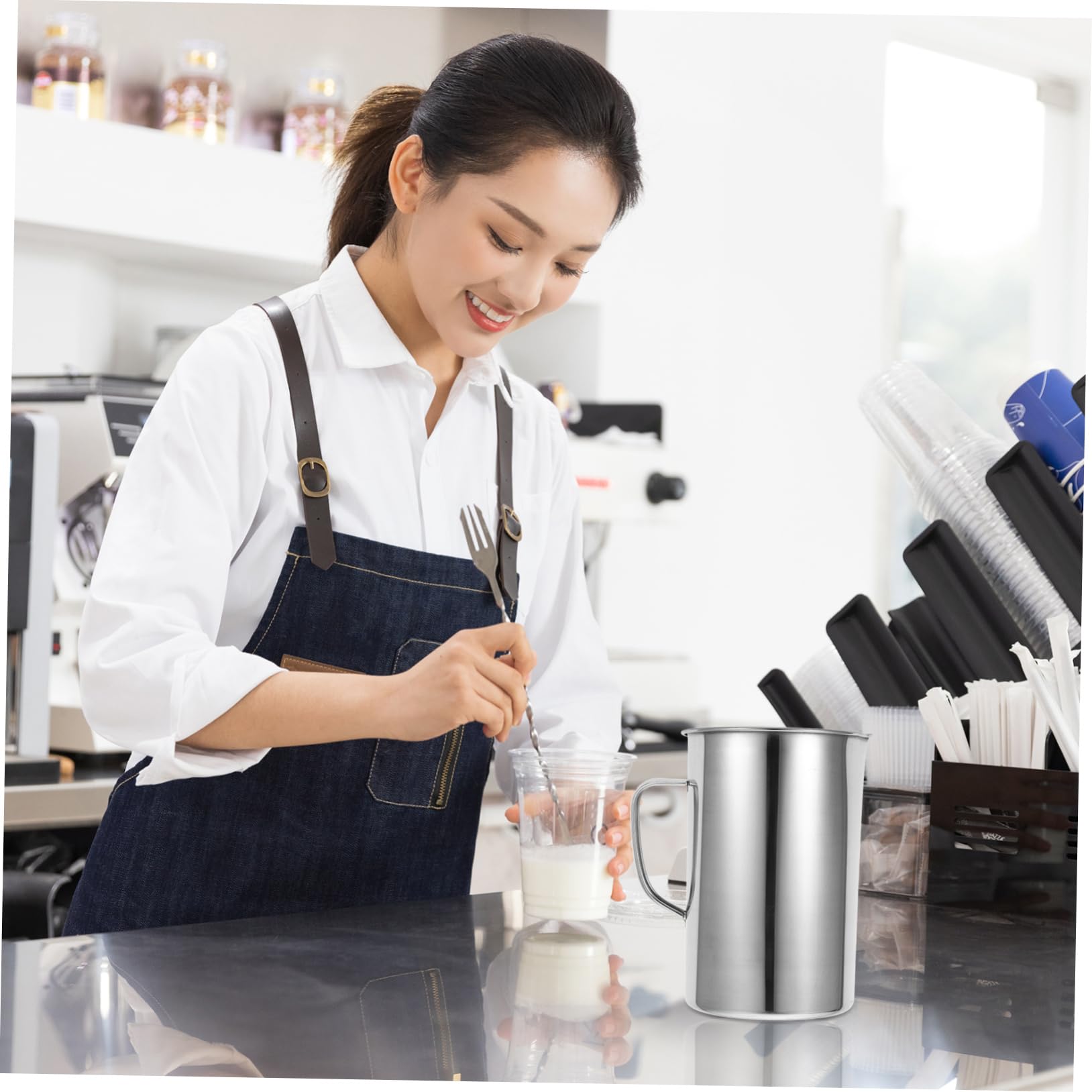 COLLBATH Edelstahlmessbecher mit Skala und Henkel Flüssigkeitsdosierer für Küche und Labor Kaffeetasse mit Maßen Präziser Messbecher für Backen und Teezubereitung