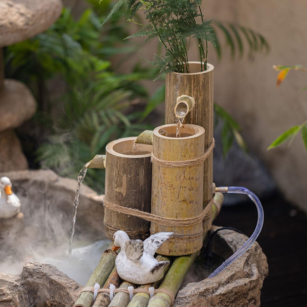 Fontaine à eau en bambou design haut de gamme avec pompe solaire pour décoration zen