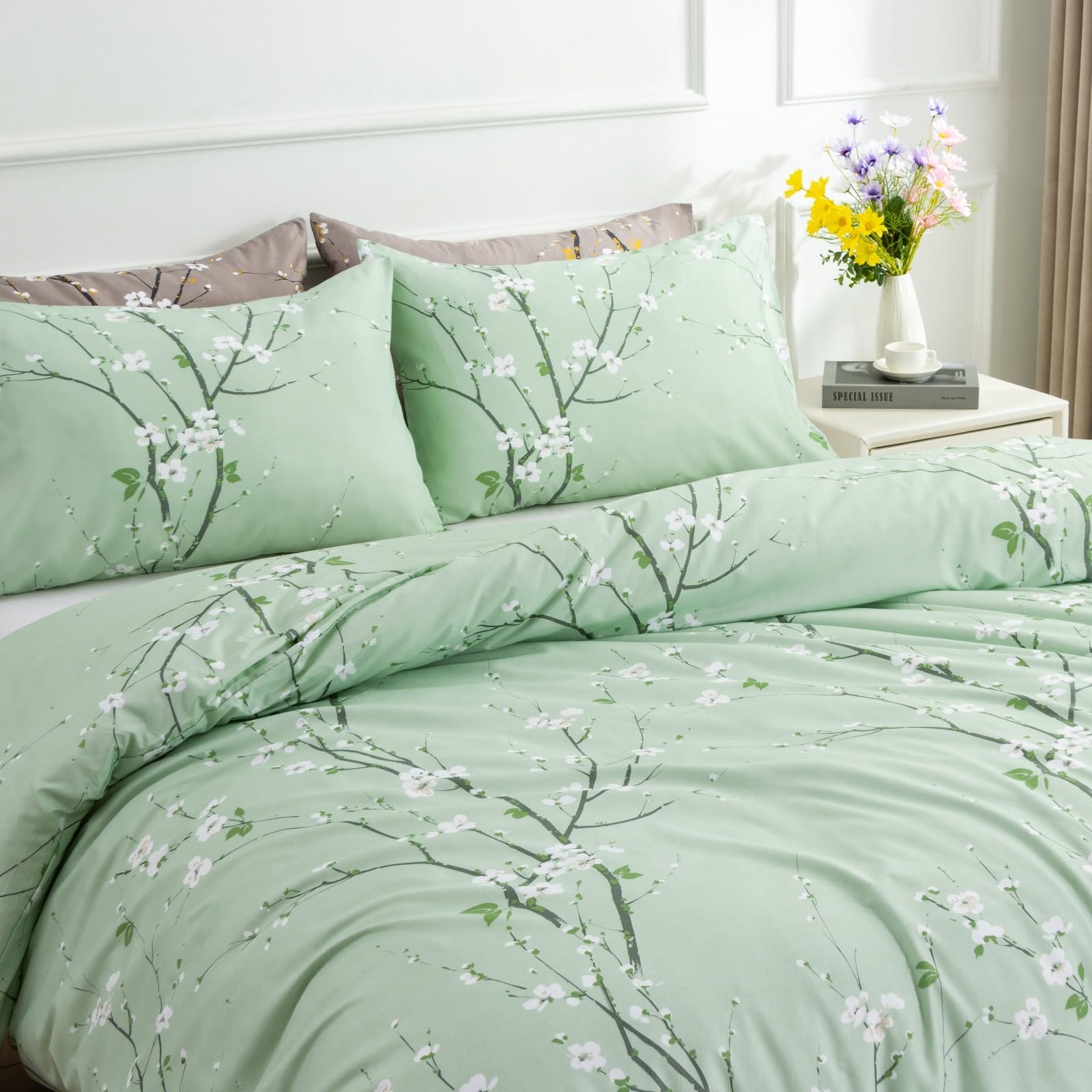 Freyamy Housse de Couette Floral 220x240+2 Taie d'oreiller 65x65cm Vert Clair Fleurie Imprimé Parure de lit 2 Personnes Adulte Fleurs Sets de Housse Couette en 100% Microfibre avec Fermeture Éclair