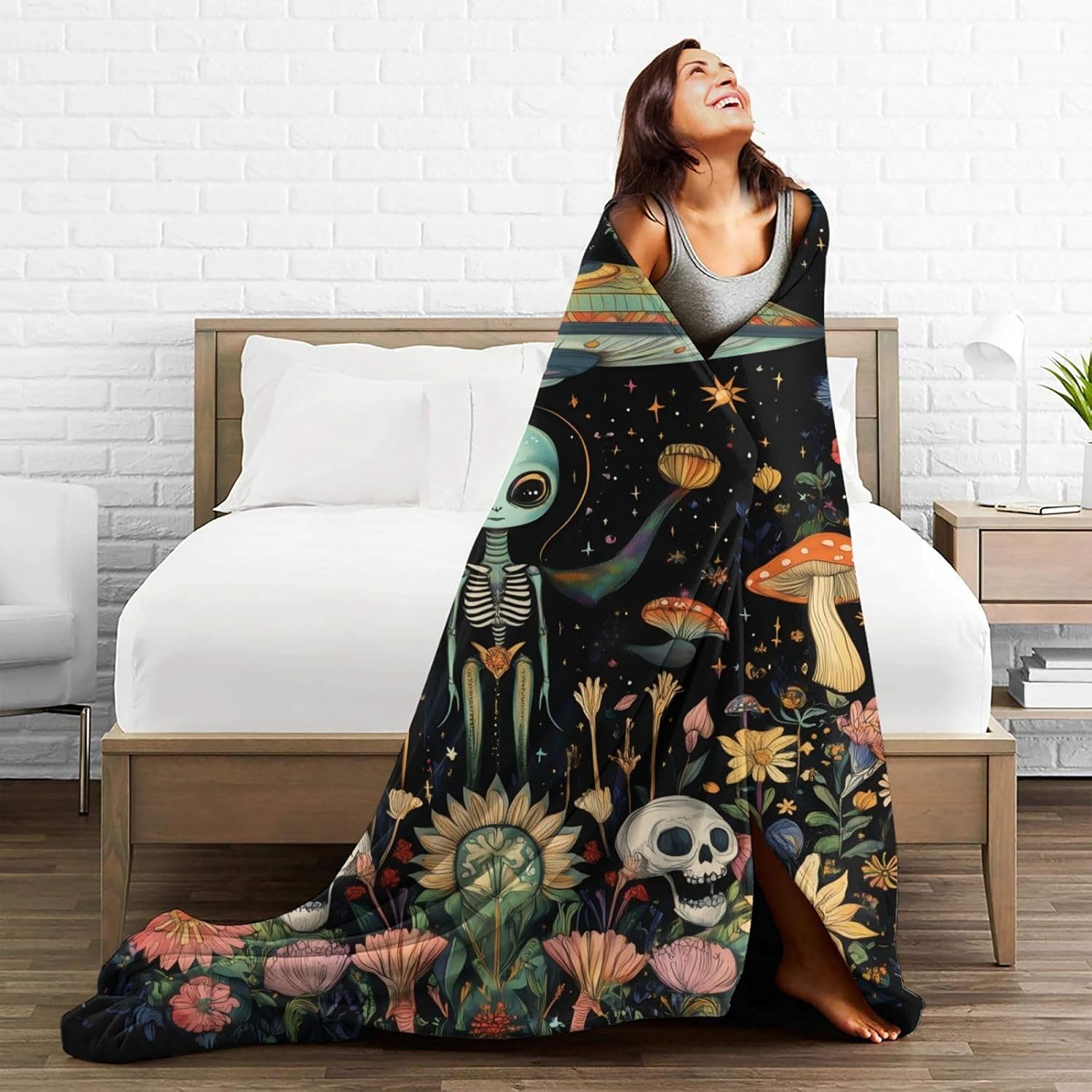 Alien Blanket for Girls Boys, Soft Lightweight Flannel Alien UFO Throw Blanket for Sofa Couch Bed Traveling Birthday Christmas Camping Alien Gifts Idea, Plush Alien Decor 50x40 inches