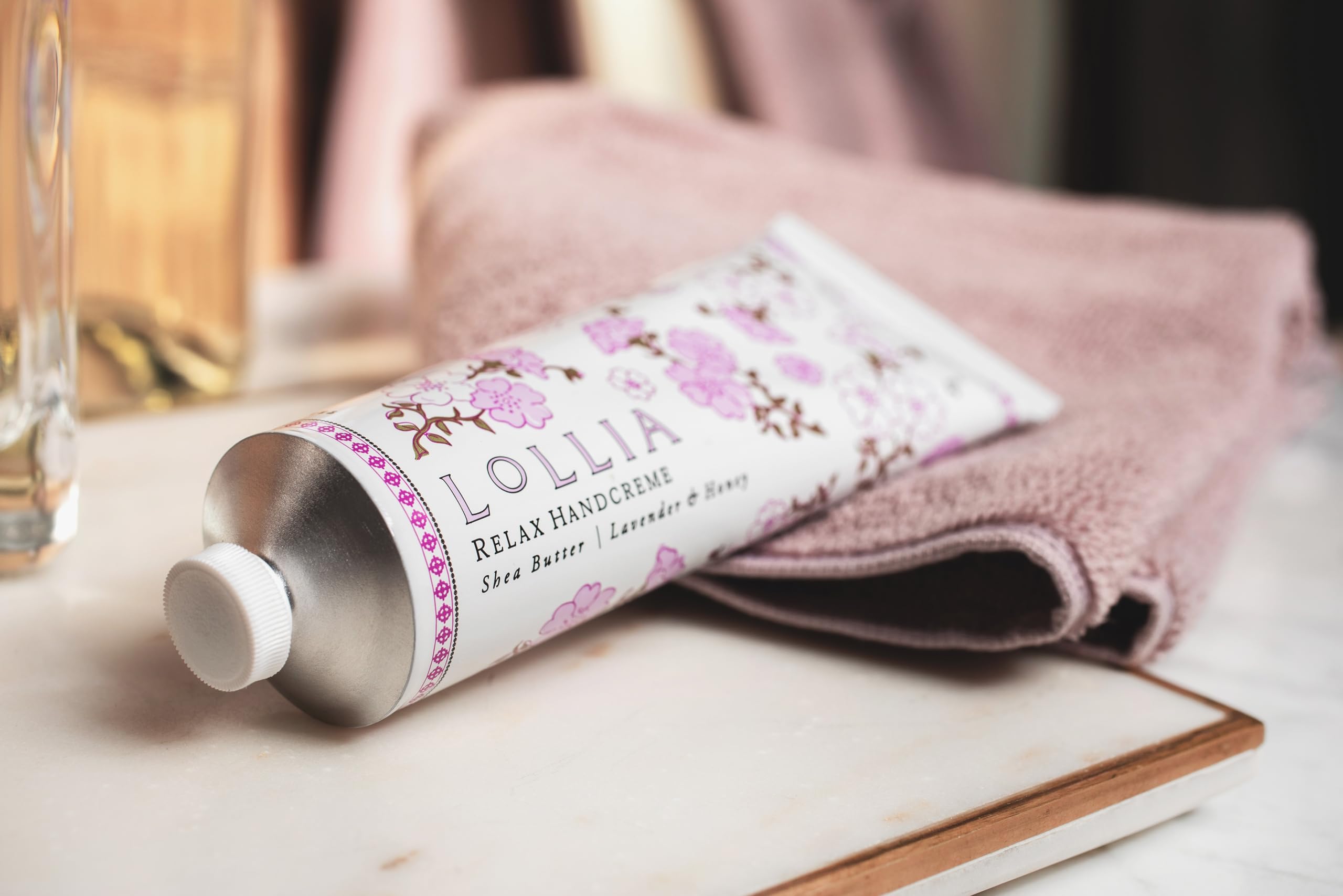 1 crema de mano de tamaño completo para relajar y 1 crema de manos para relajar el bocado