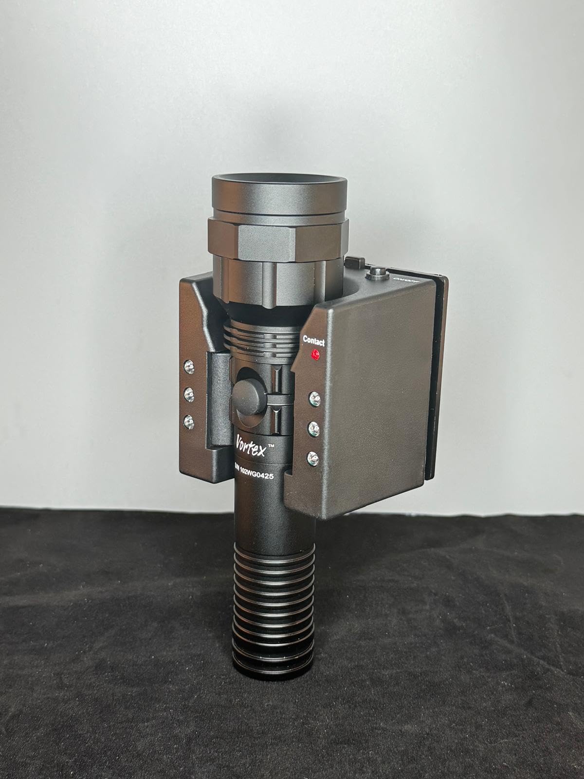 Vortex TM604 Supporto da parete LED di emergenza ad alta potenza, 1800 lumen, 7/24 standby, funzione tattica, torcia di sicurezza per auto e casa.