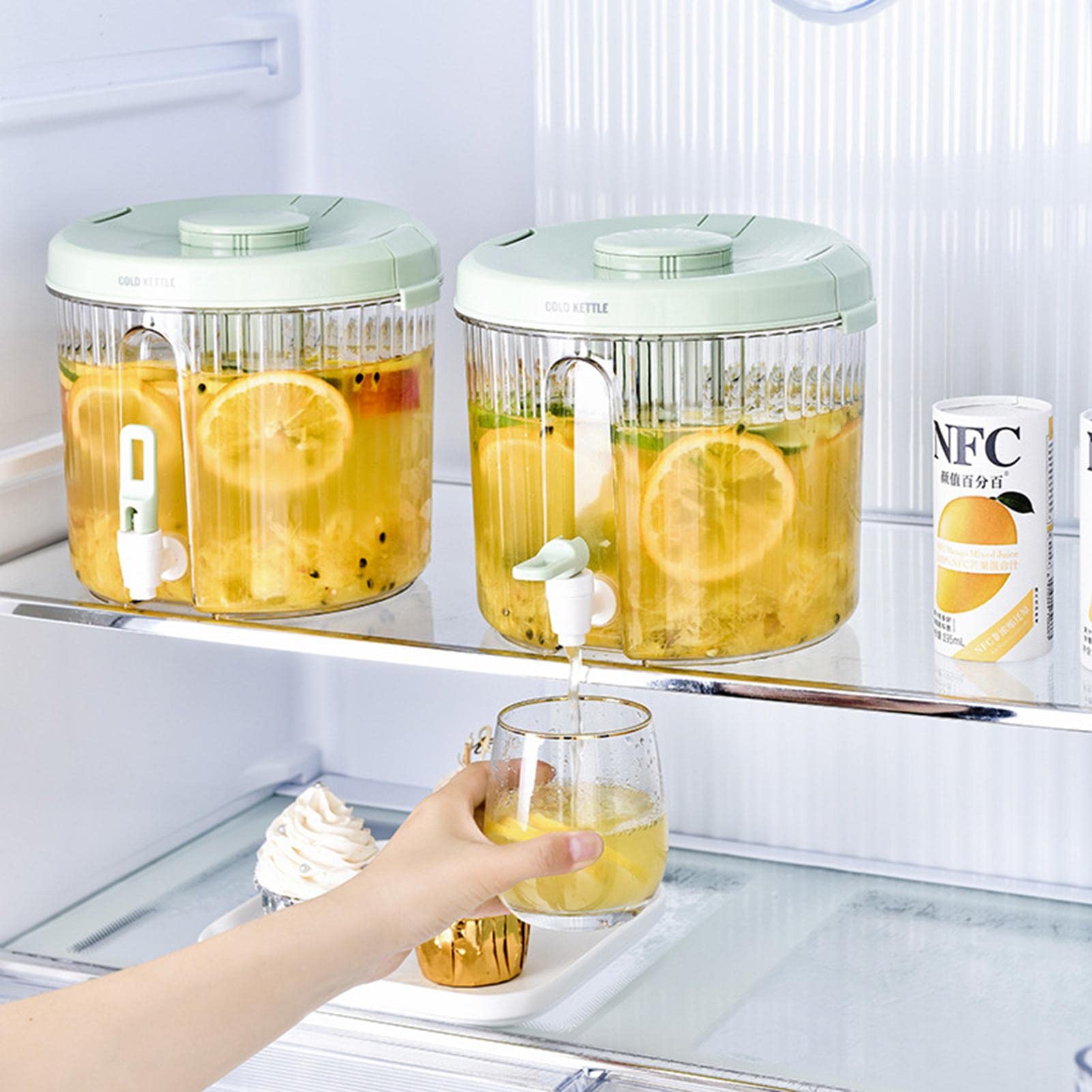 Distributore Bevande Per Frigorifero 2,8 Litri - Brocca Con Rubinetto In PP Per Acqua, Succhi, Tè Freddo - Design Salvaspazio
