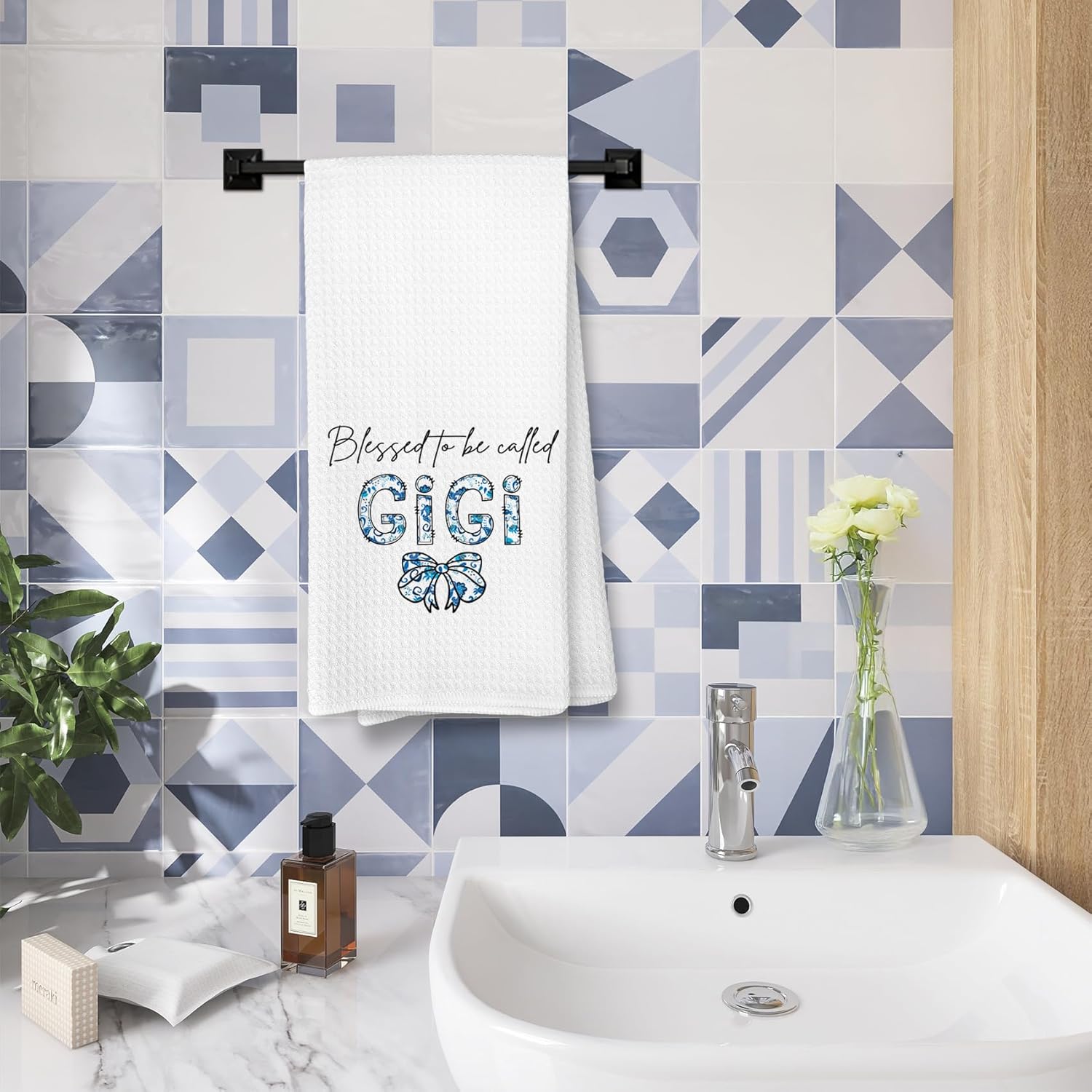 Voatok Coquette Floral Bow Gigi Kitchen Towels, Gigi Gifts for Christmas Birthday from Grandkids Hand Towels, Best Grandma Gifts from Granddaughters Grandsons Dish Tea Towels for Kitchen, 16x24 Inches - Image 5