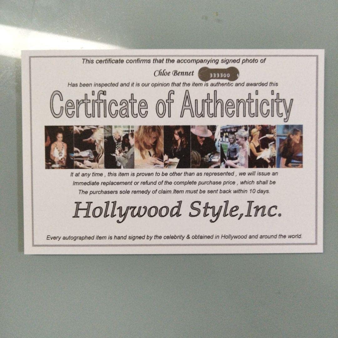 Amazon.co.jp: クロエ ベネット直筆サイン入り超 特大写真…2 : おもちゃ 