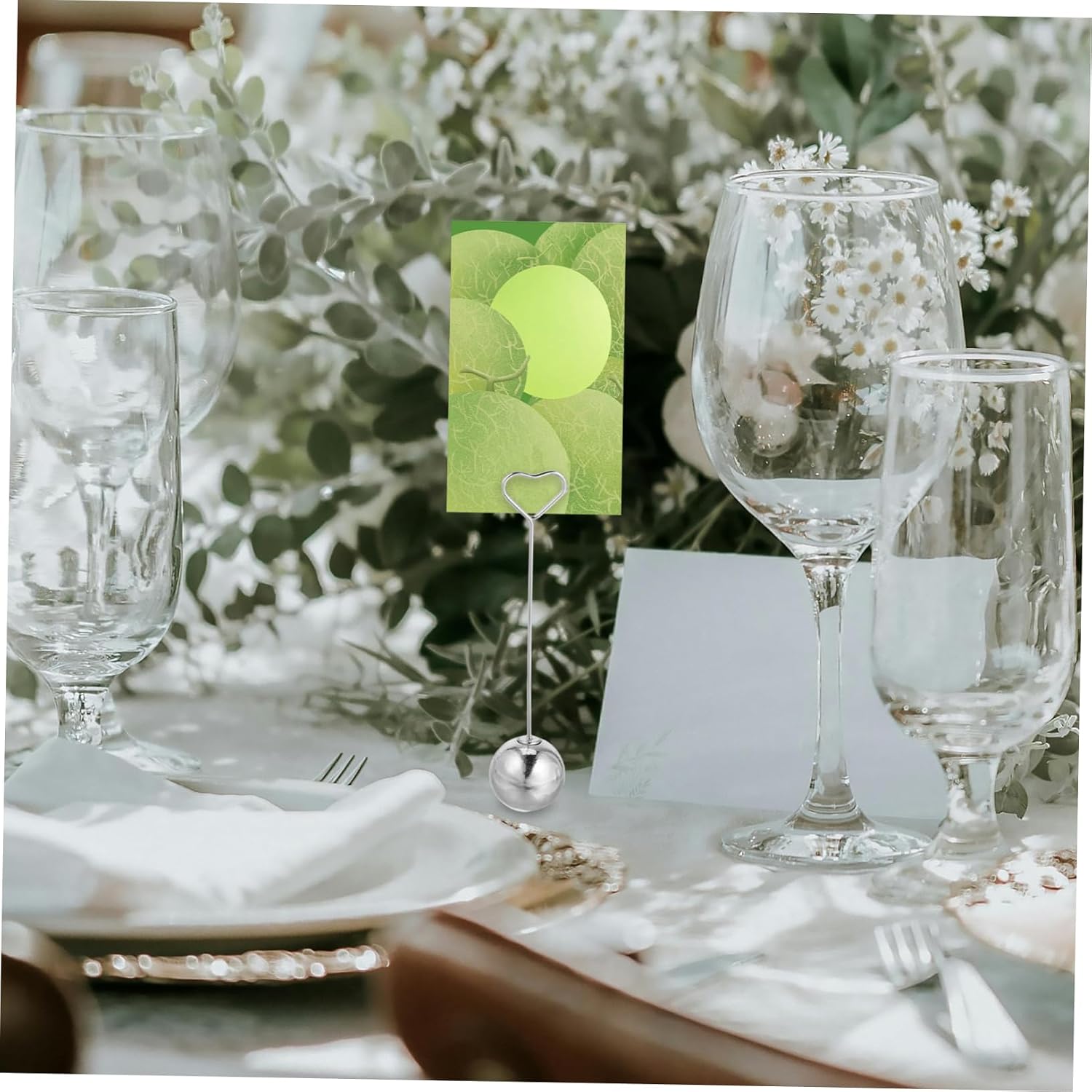 VALICLUD Heart-Shaped Photo Clip Holder Detachable Metal Base Memo Display Stand for Weddings Offices and Home Decor Stylish Memo Clamp for Notes and Pictures